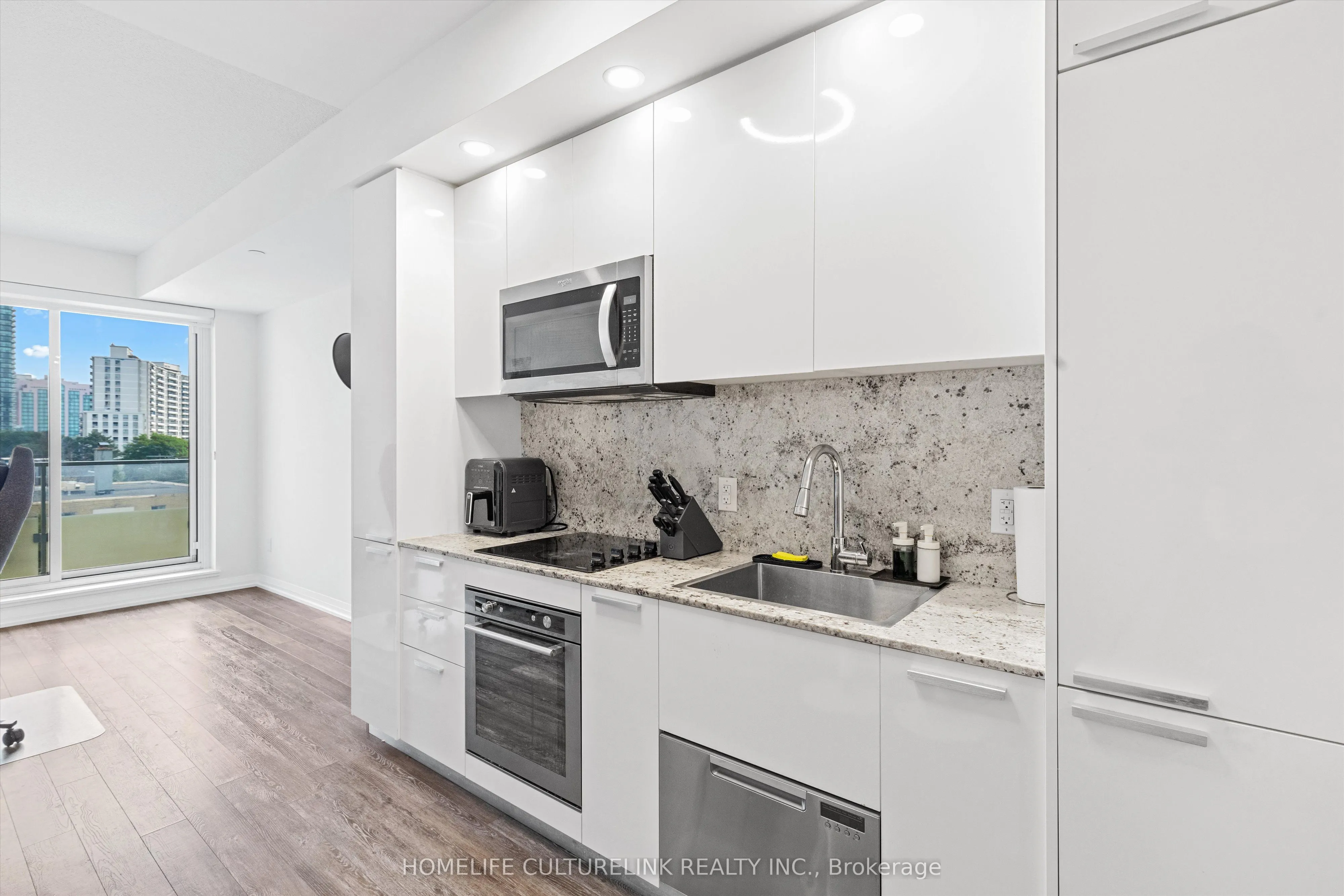 75 Canterbury Place, #503