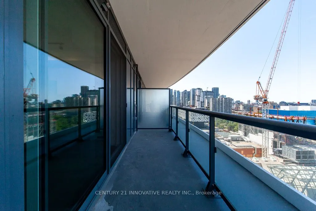 280 Dundas Street W, #1511