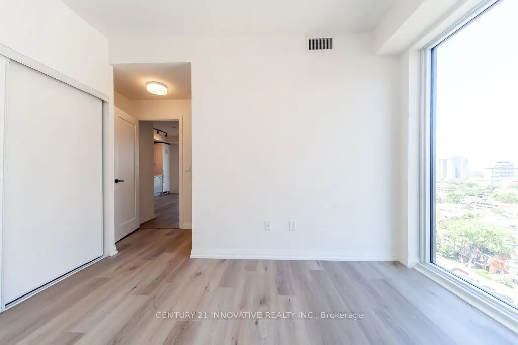 280 Dundas Street W, #1511
