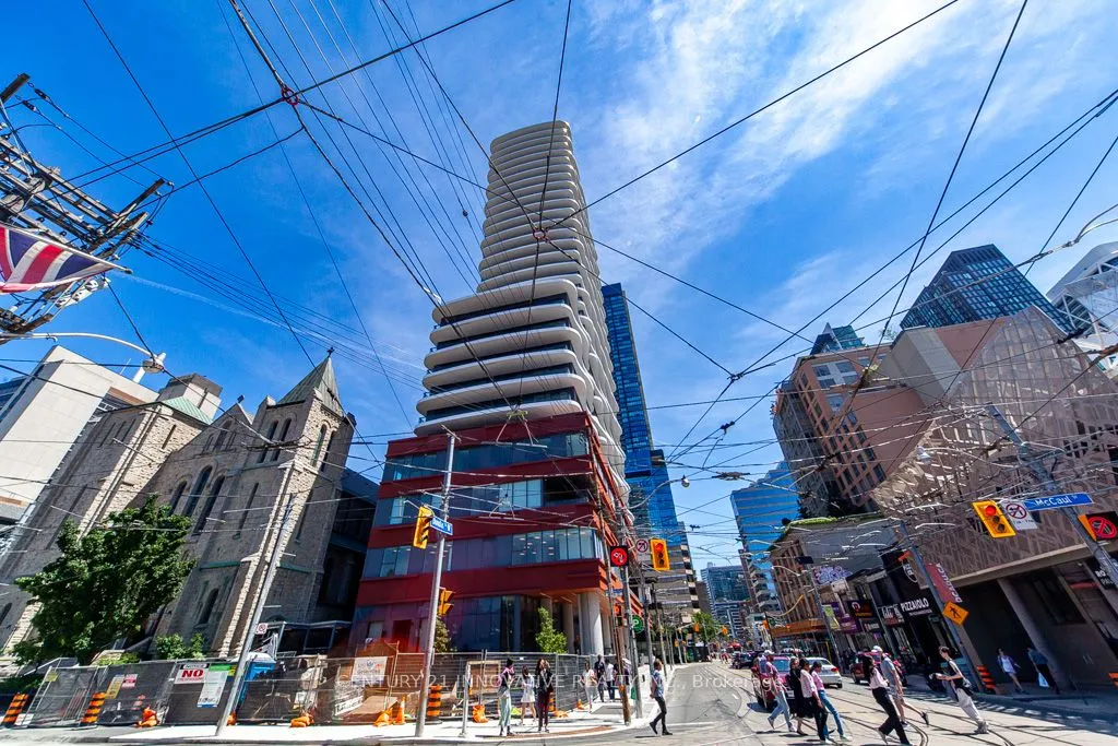 280 Dundas Street W, #1511