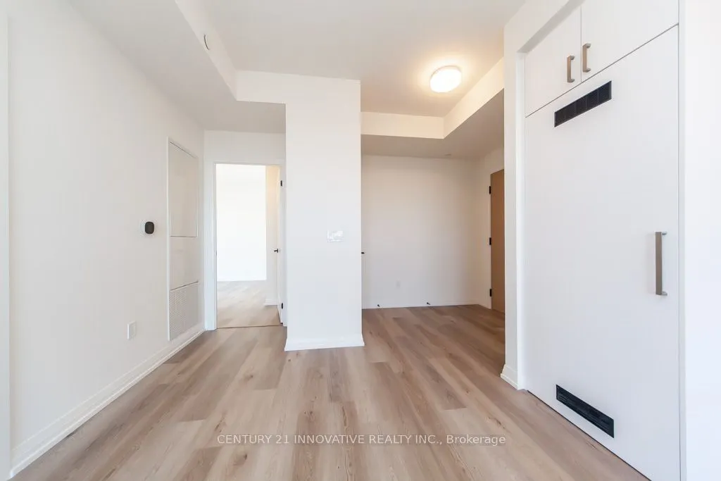 280 Dundas Street W, #1511
