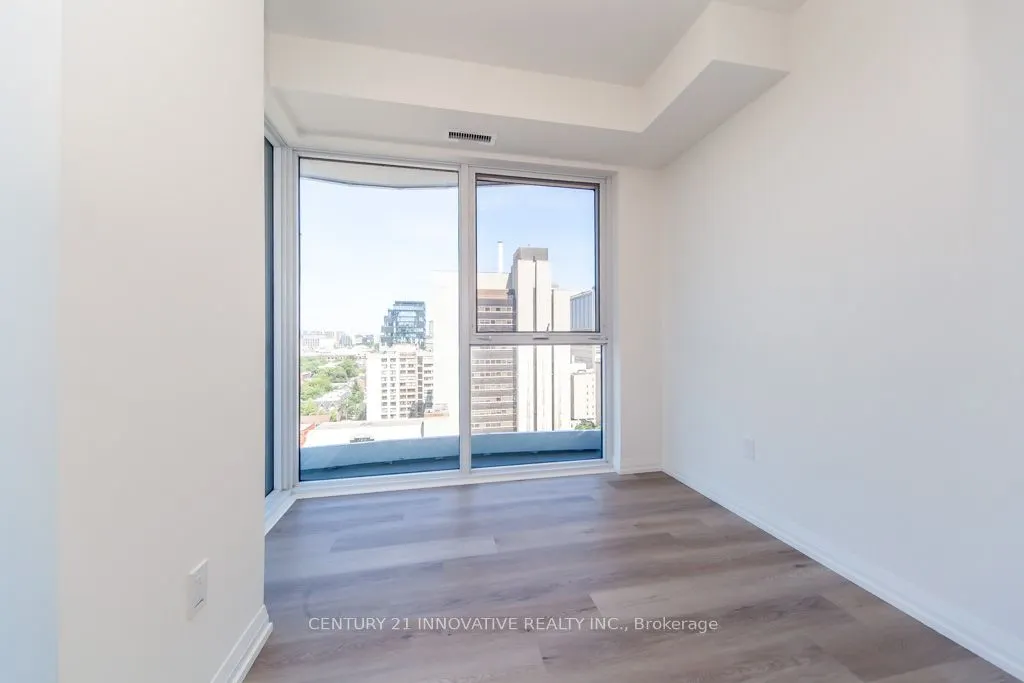 280 Dundas Street W, #1511