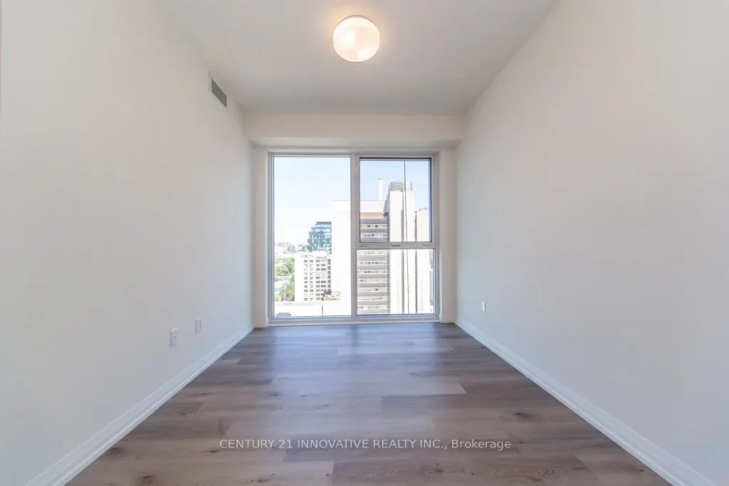 280 Dundas Street W, #1511