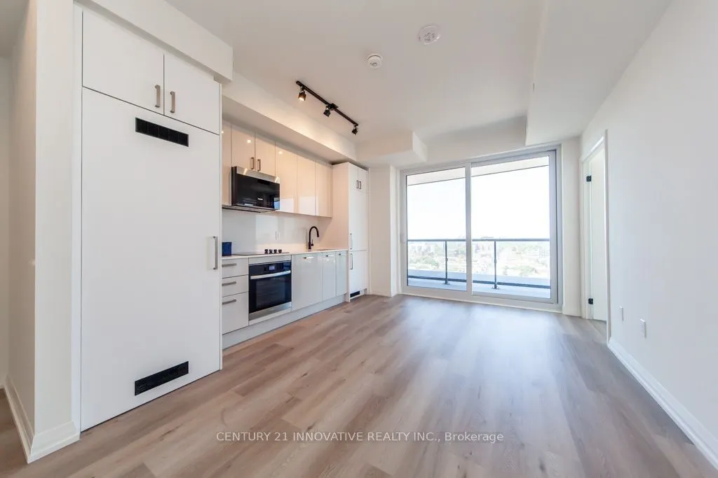 280 Dundas Street W, #1511
