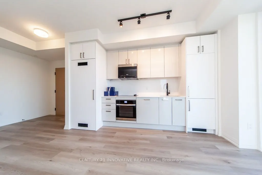 280 Dundas Street W, #1511