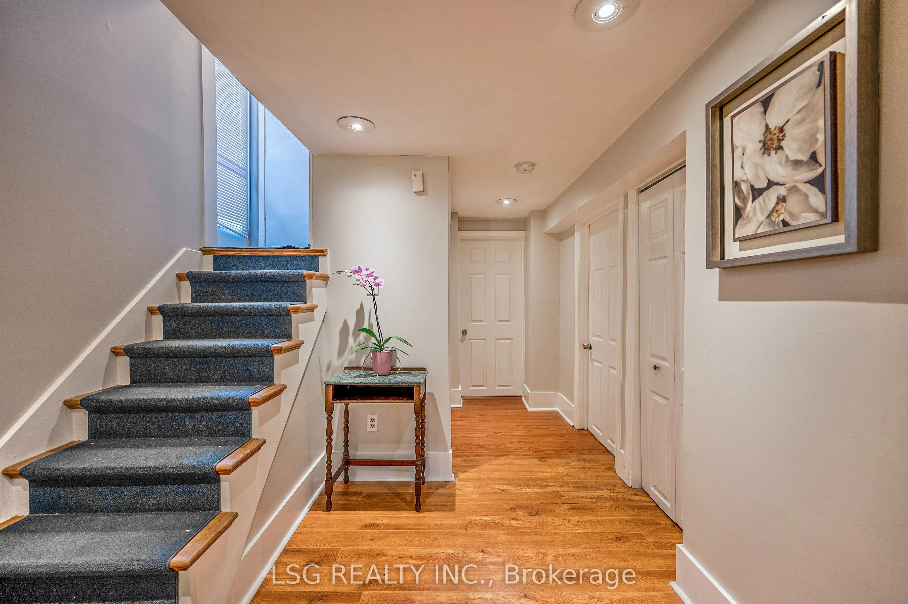 182 Lawrence Avenue W, #Lower