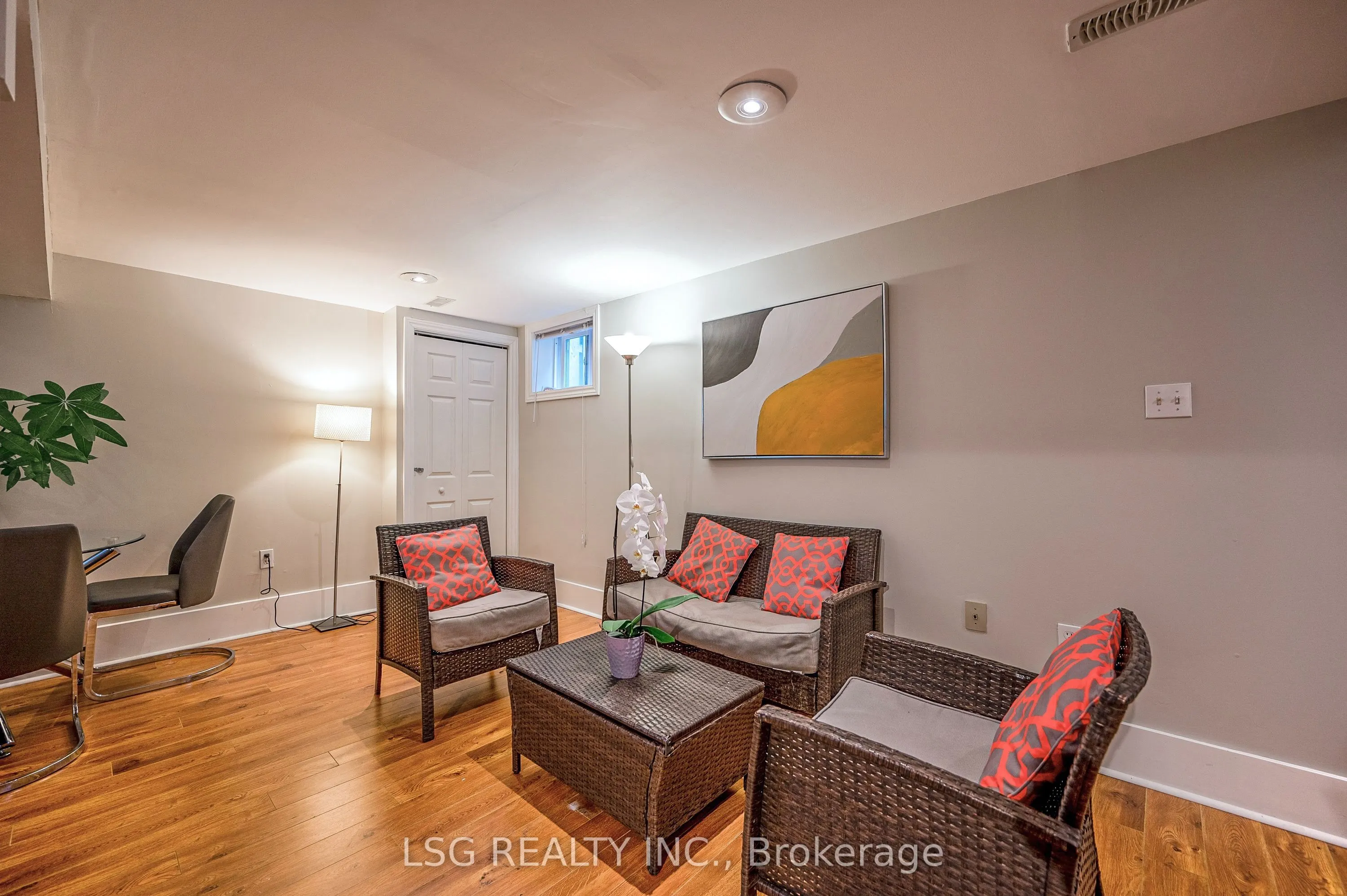 182 Lawrence Avenue W, #Lower