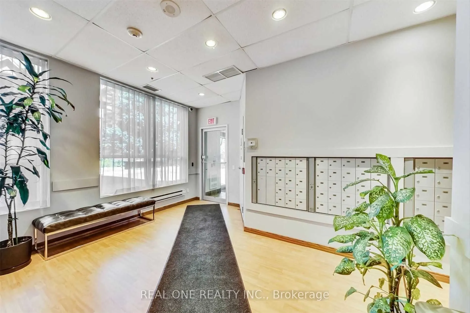 15 Maplewood Avenue, #302