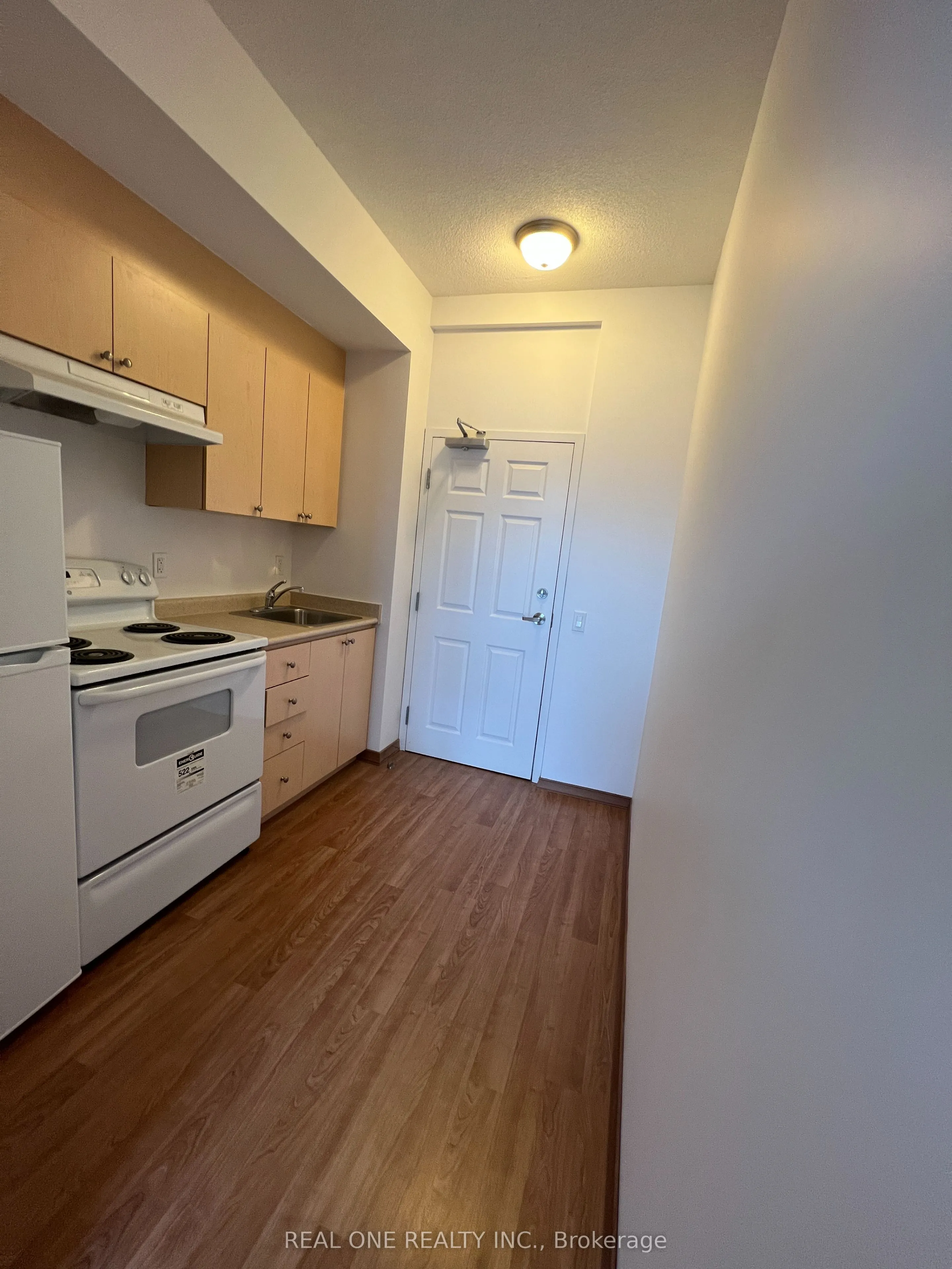 15 Maplewood Avenue, #302
