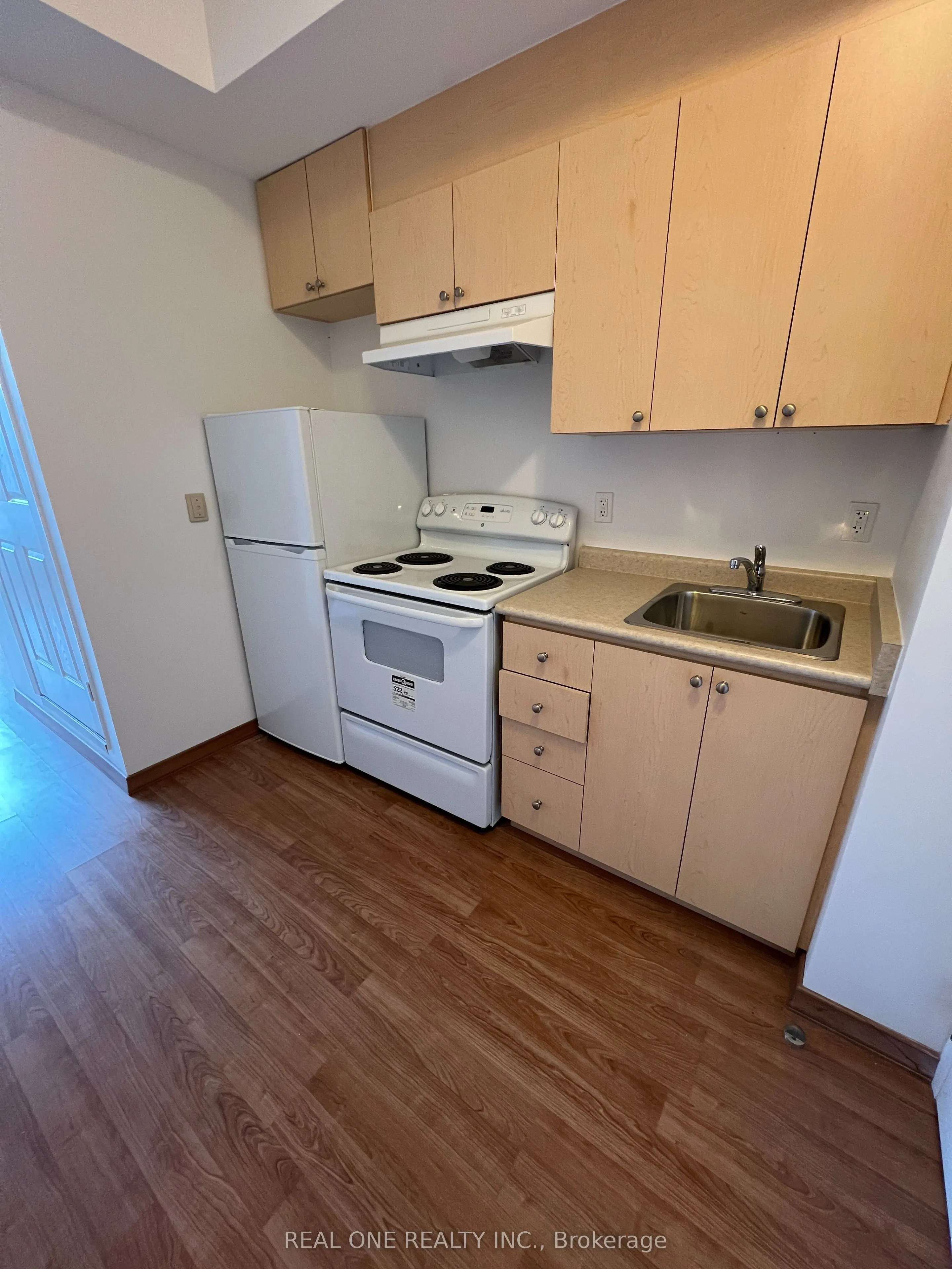 15 Maplewood Avenue, #302