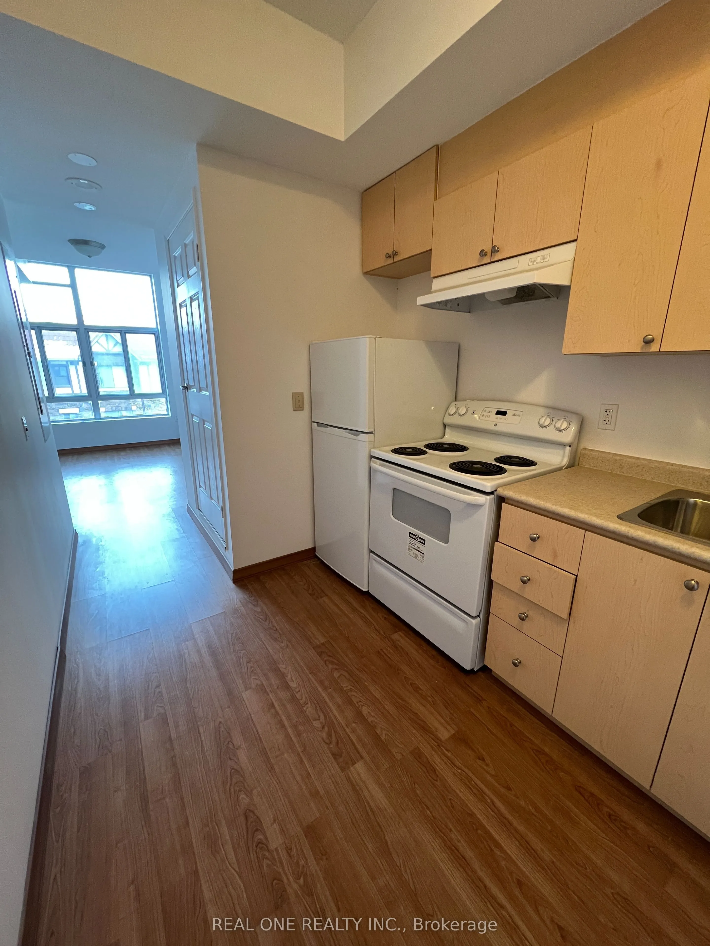15 Maplewood Avenue, #302
