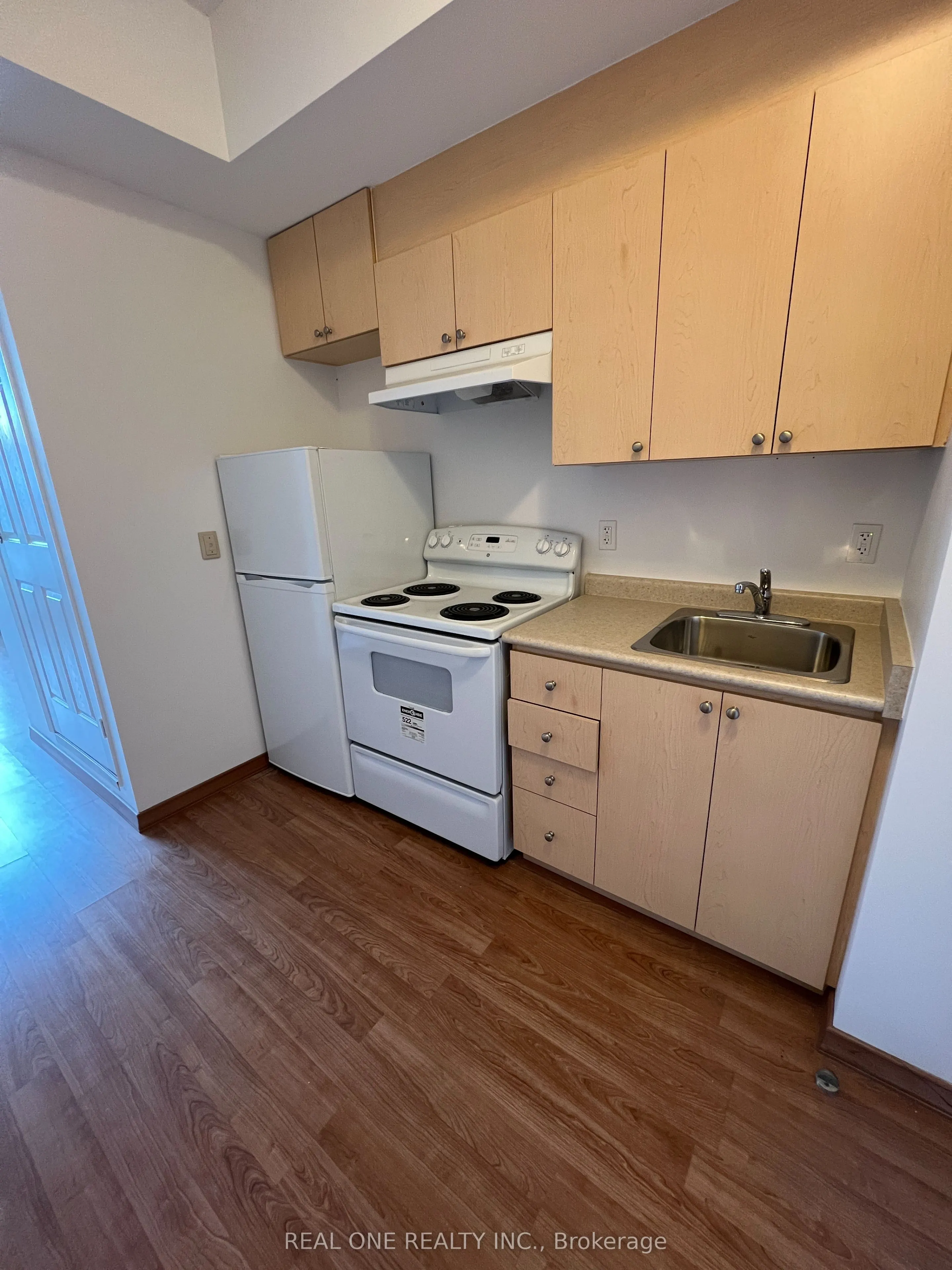 15 Maplewood Avenue, #302