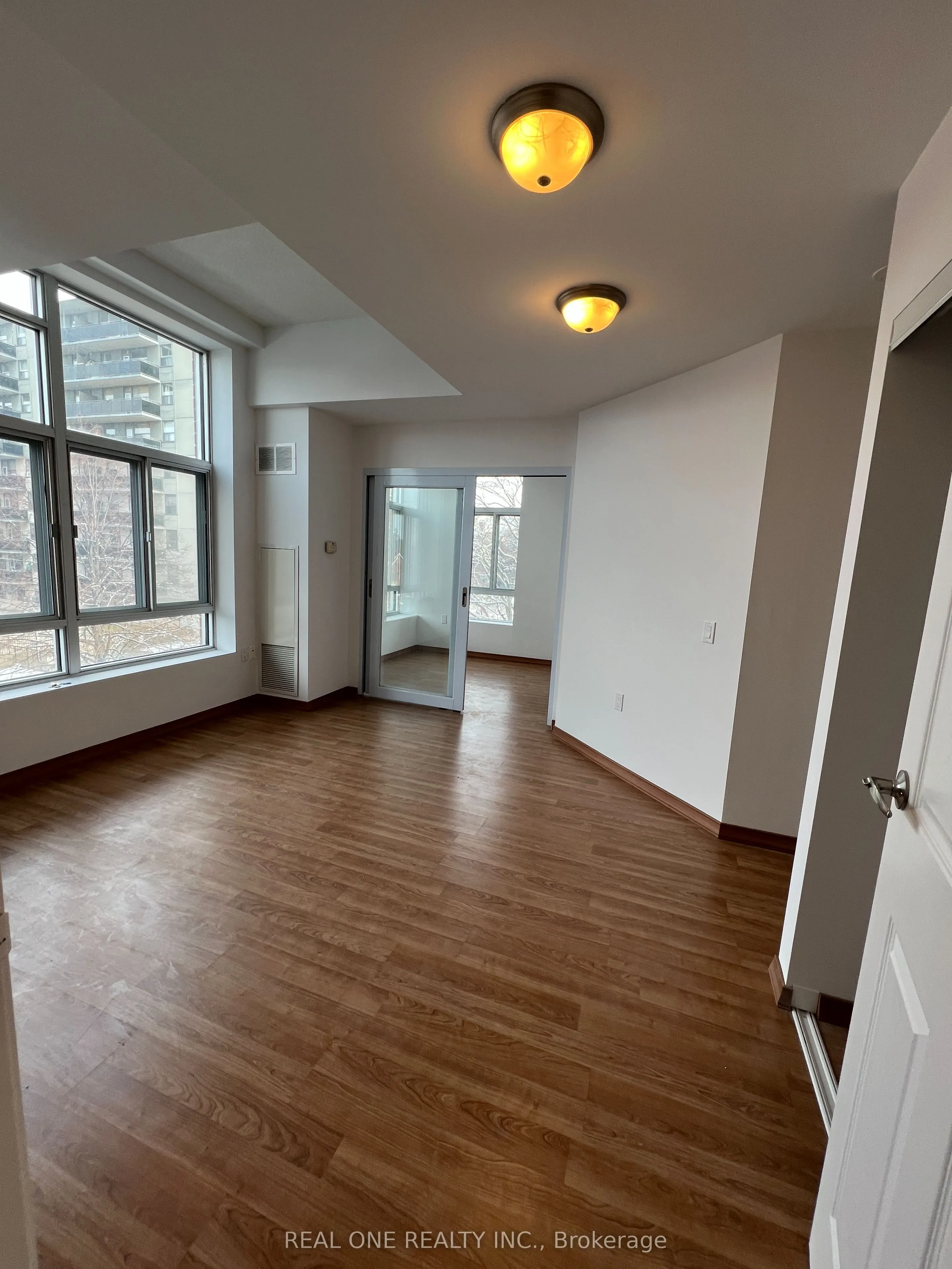 15 Maplewood Avenue, #302