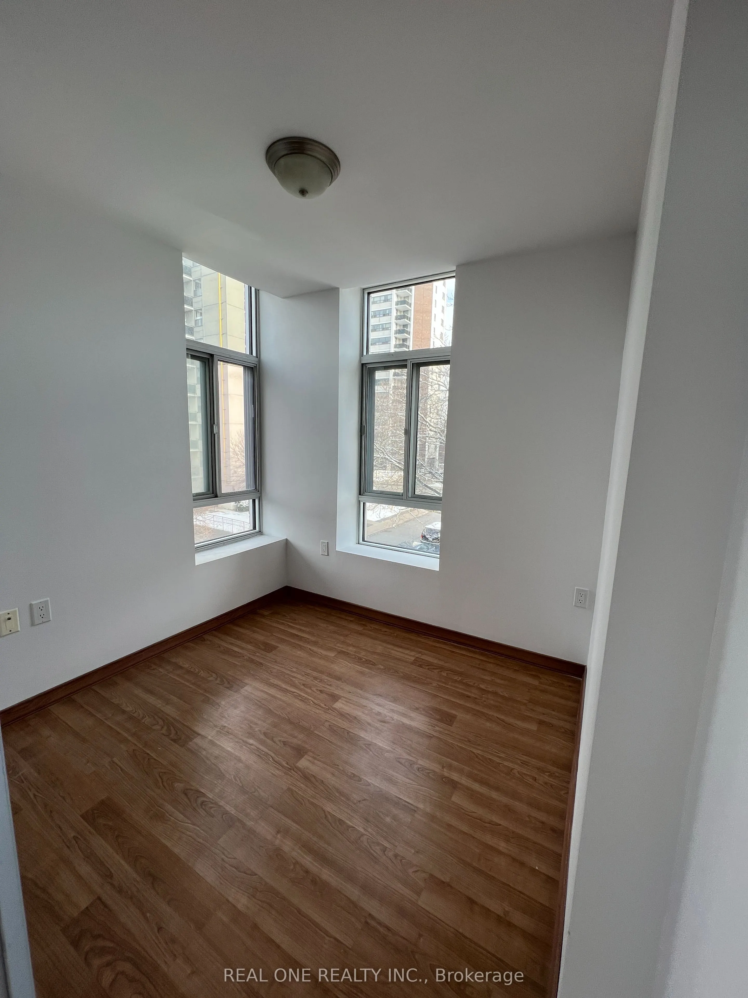 15 Maplewood Avenue, #302