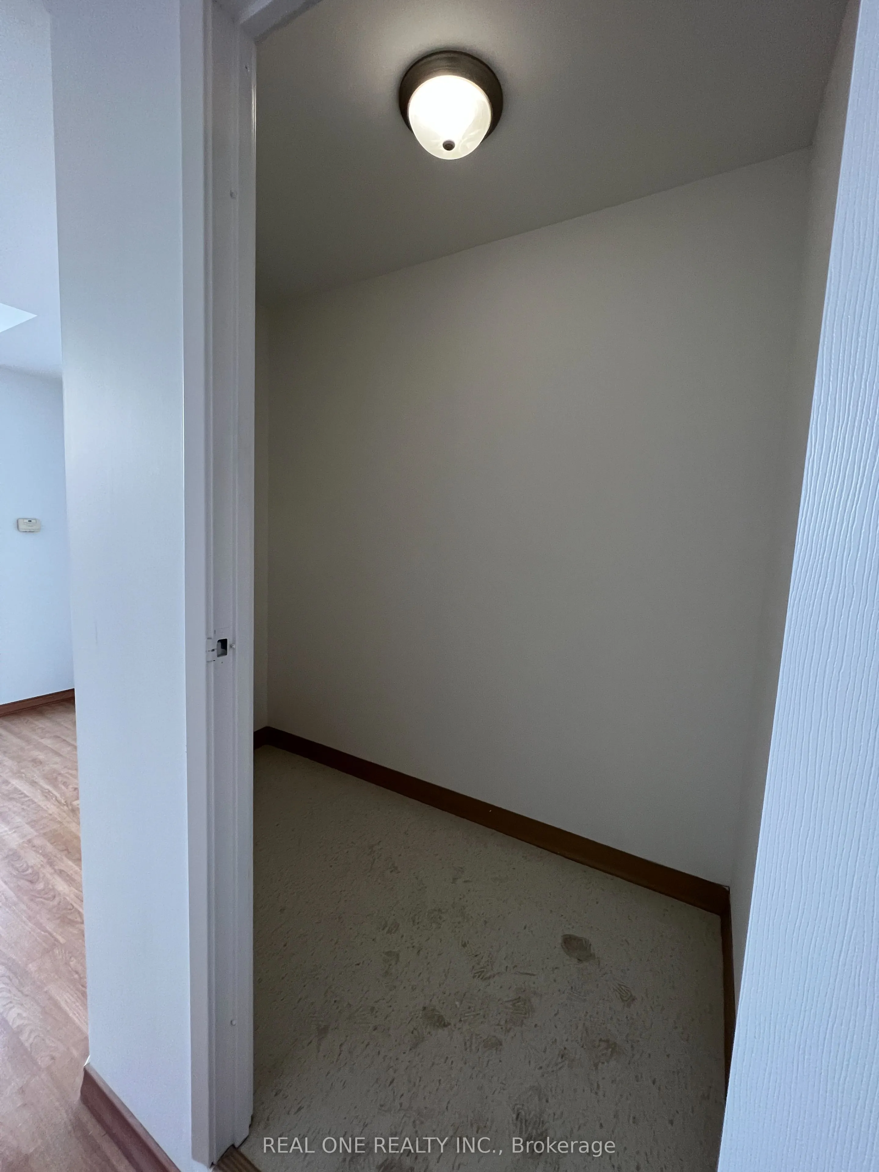 15 Maplewood Avenue, #302