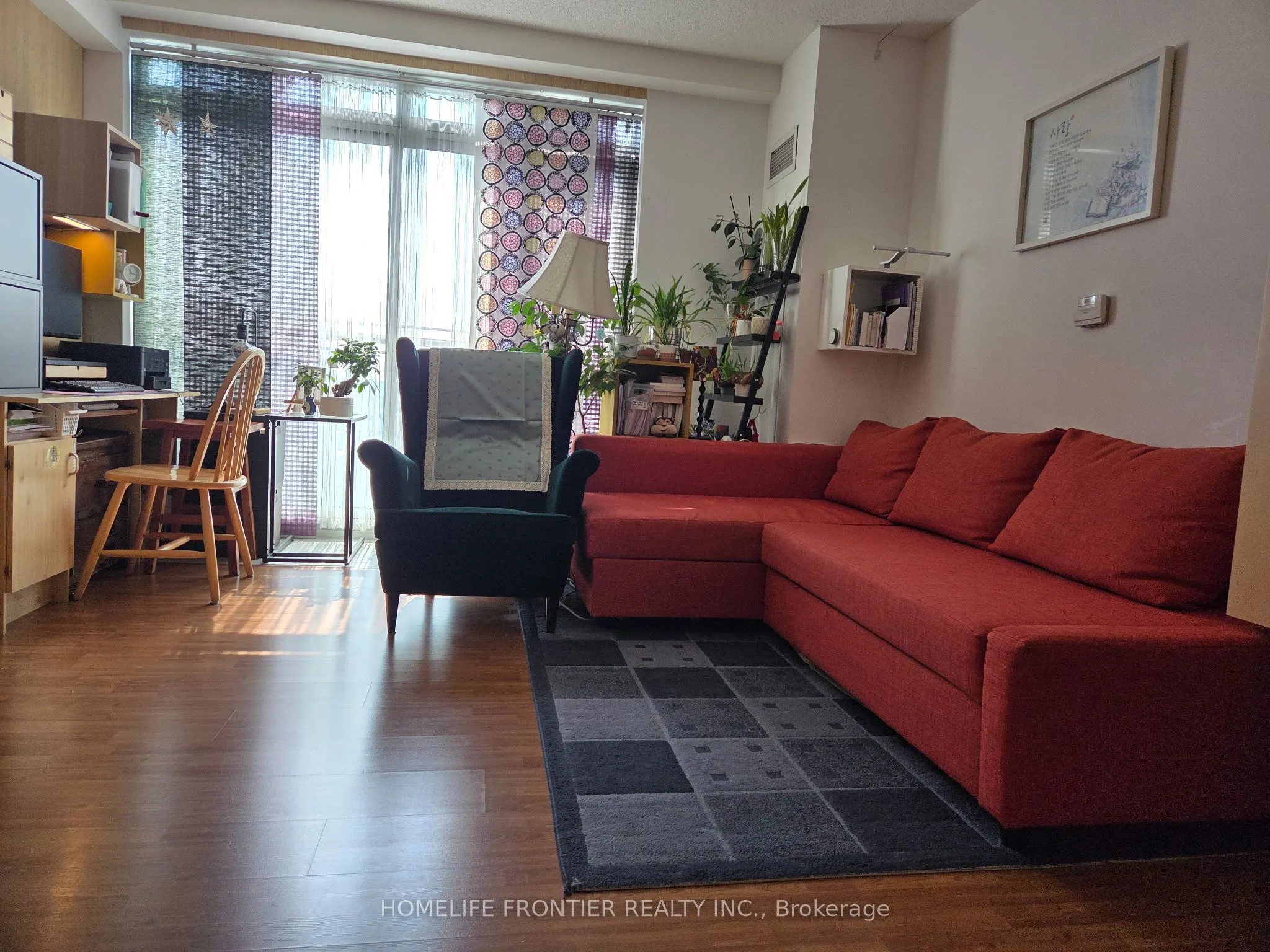 15 Maplewood Avenue, #911