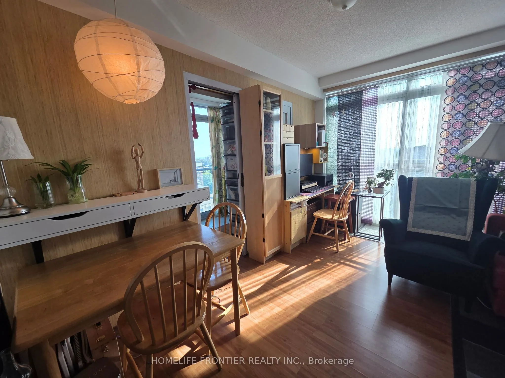 15 Maplewood Avenue, #911