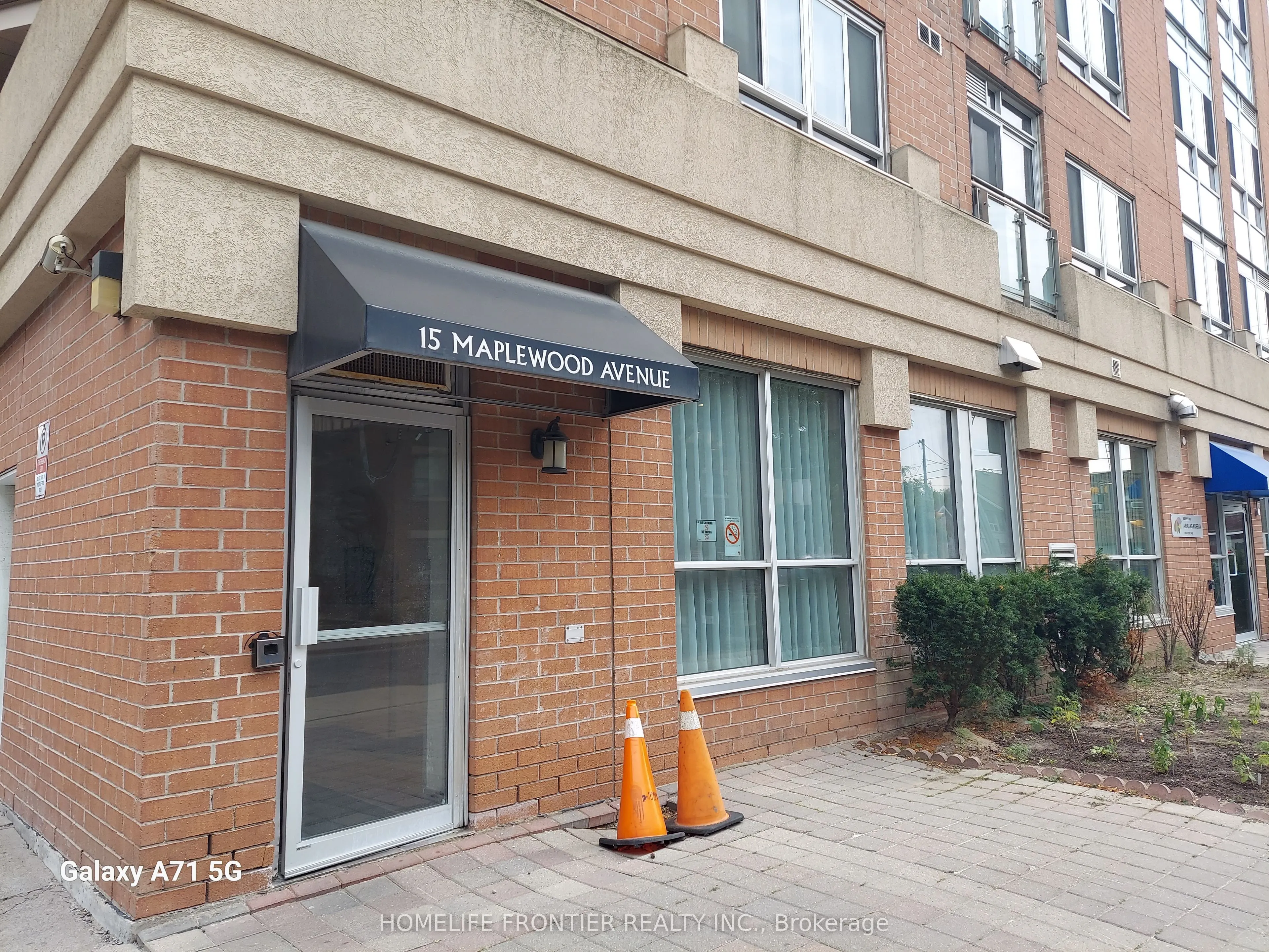 15 Maplewood Avenue, #911