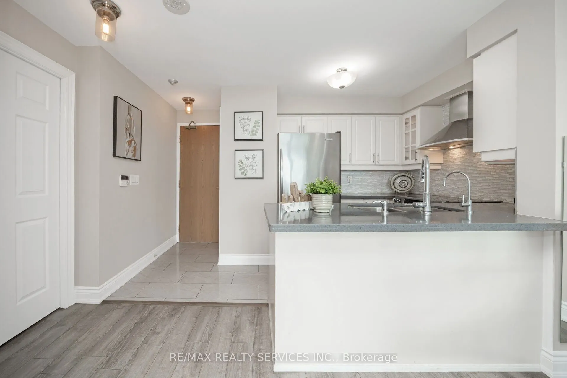 5500 Yonge Street, #2307