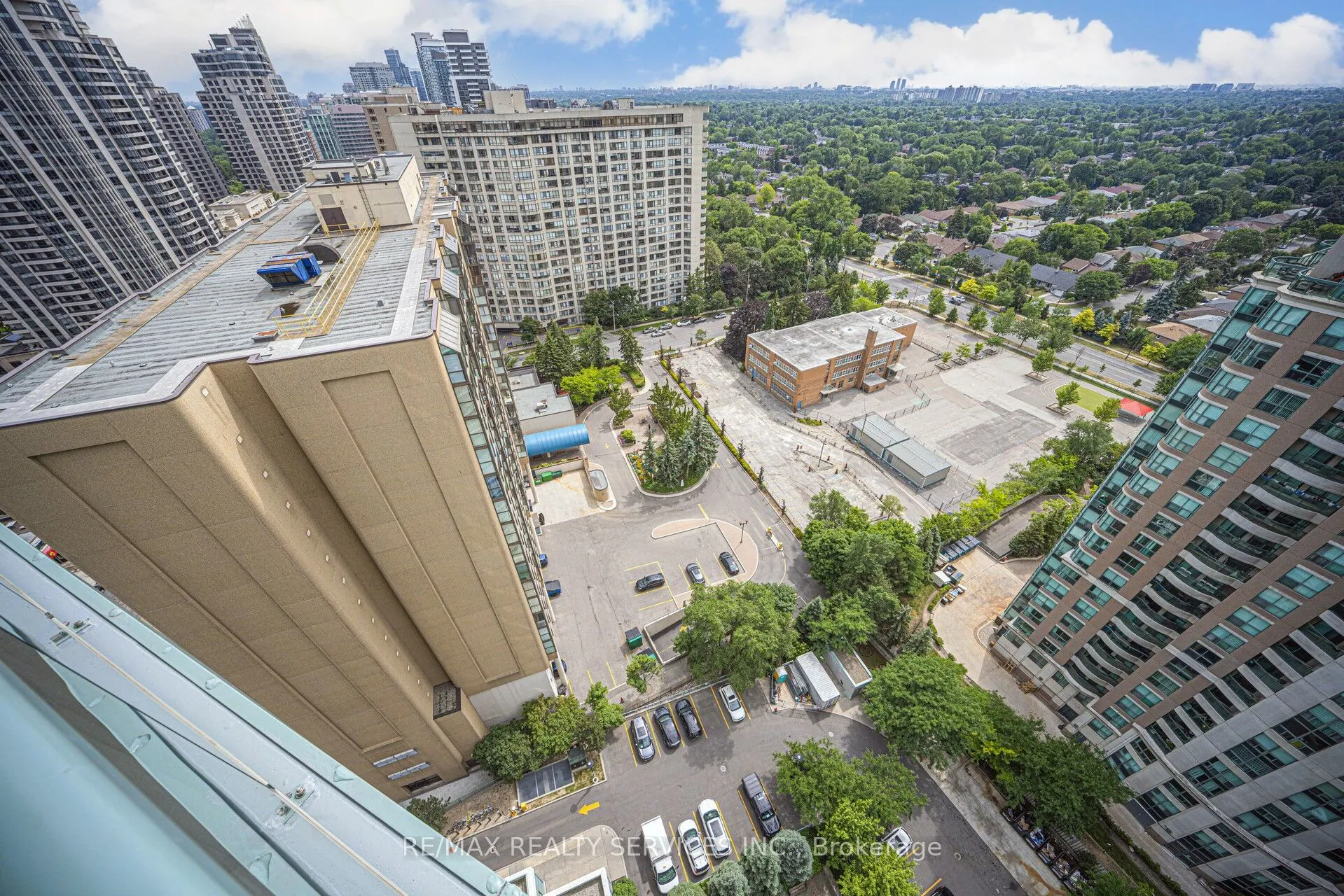 5500 Yonge Street, #2307