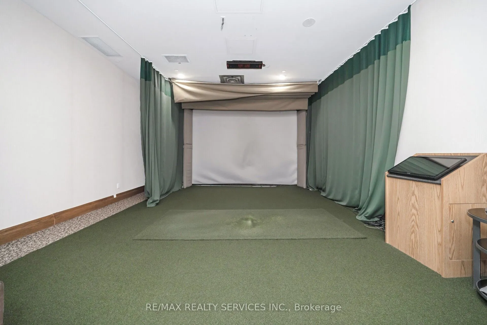 5500 Yonge Street, #2307
