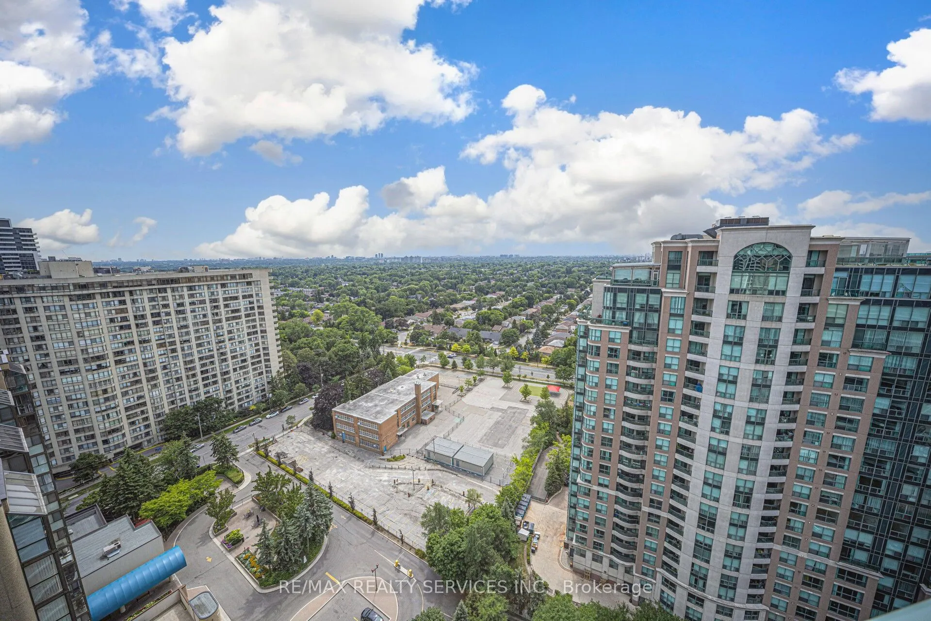 5500 Yonge Street, #2307