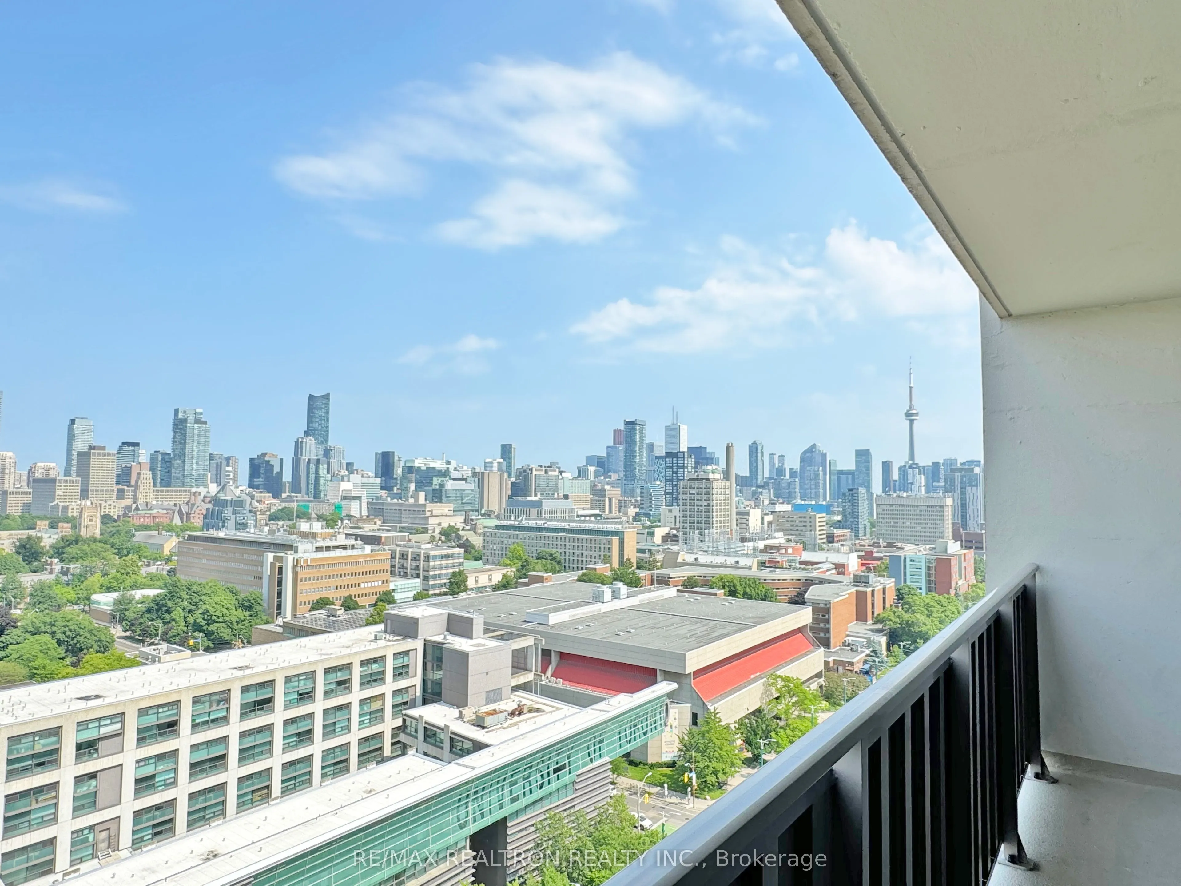 666 Spadina Avenue, #2010