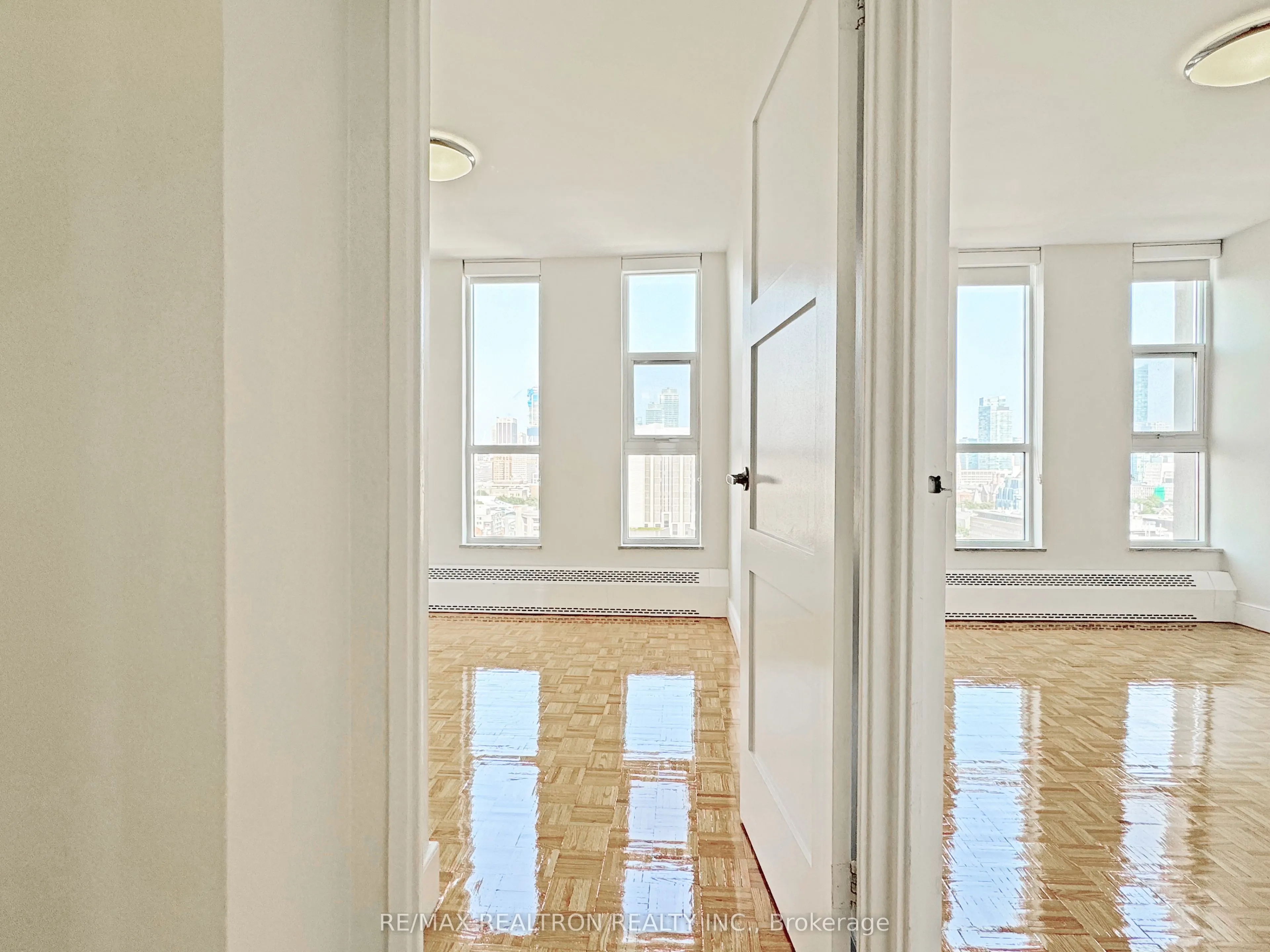 666 Spadina Avenue, #2010