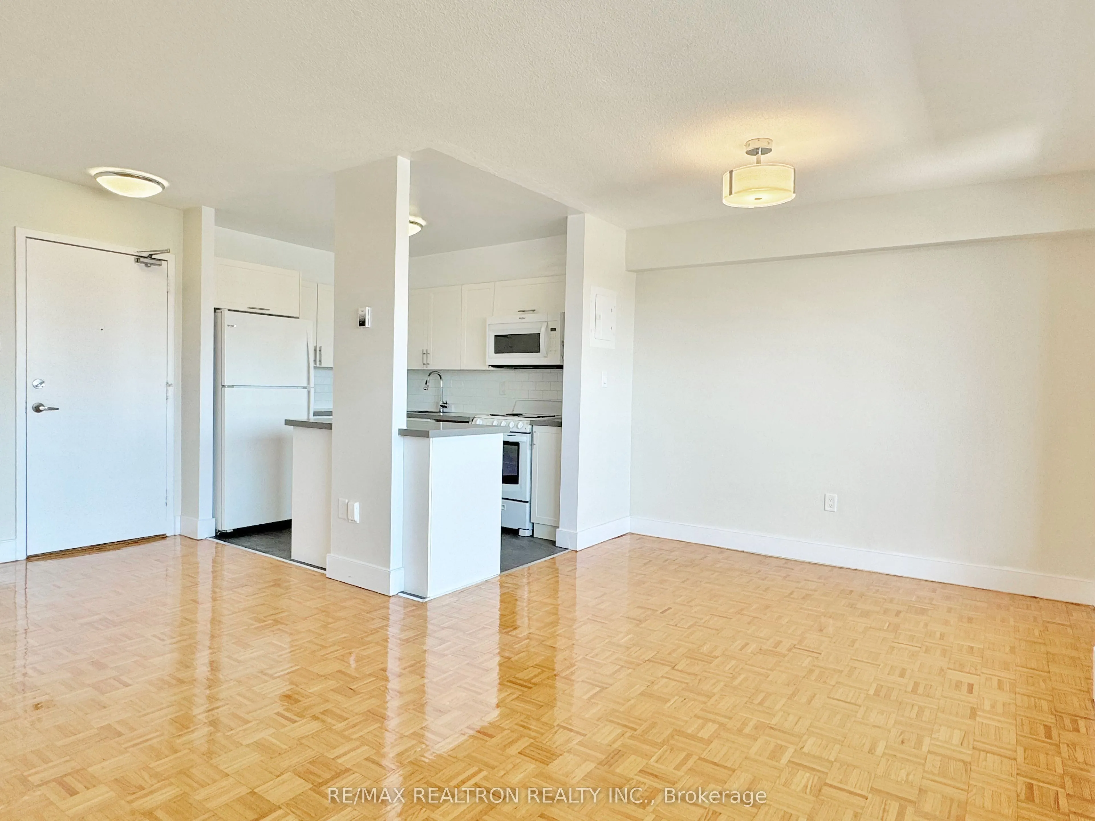 666 Spadina Avenue, #2010