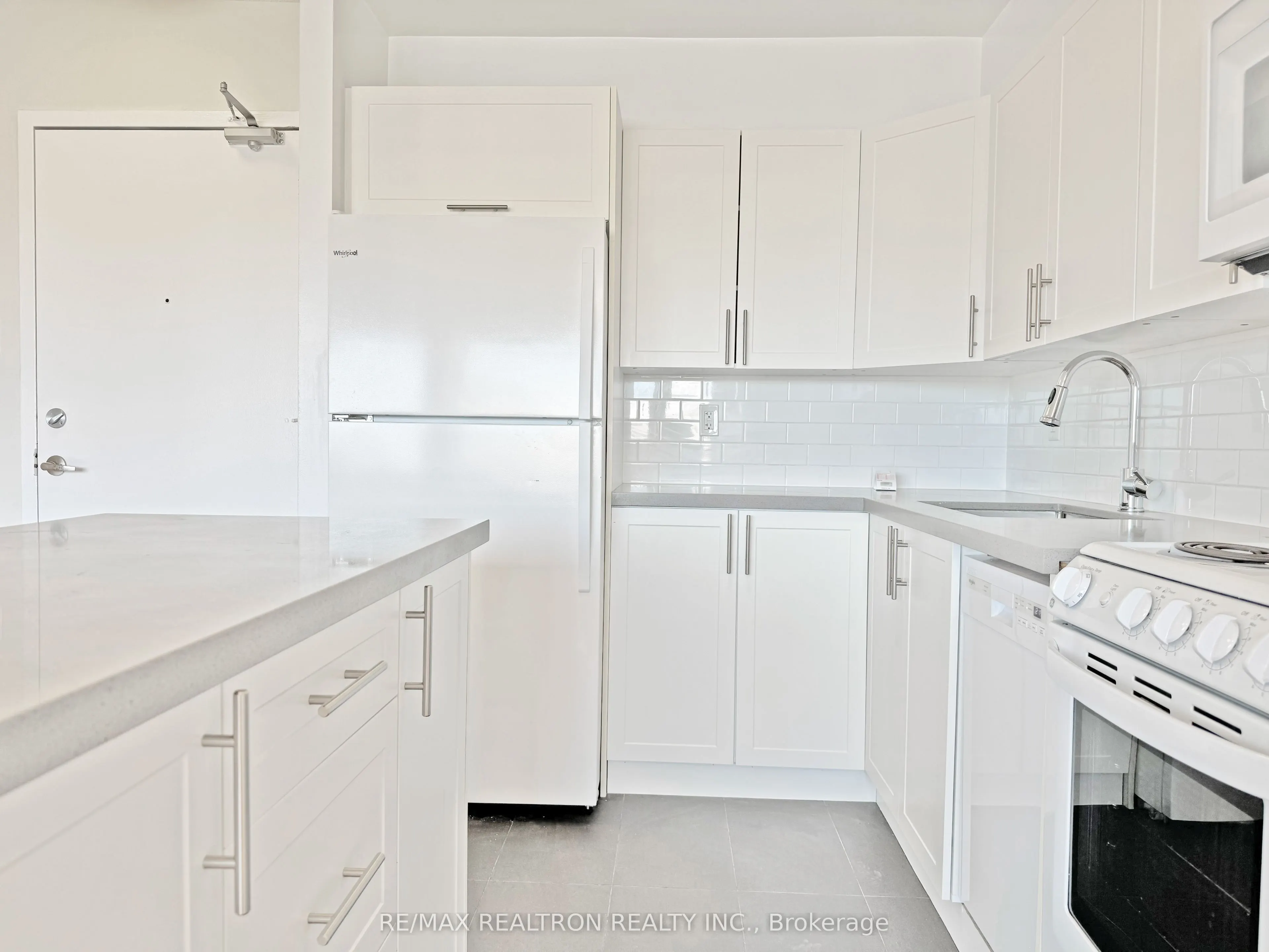 666 Spadina Avenue, #2010