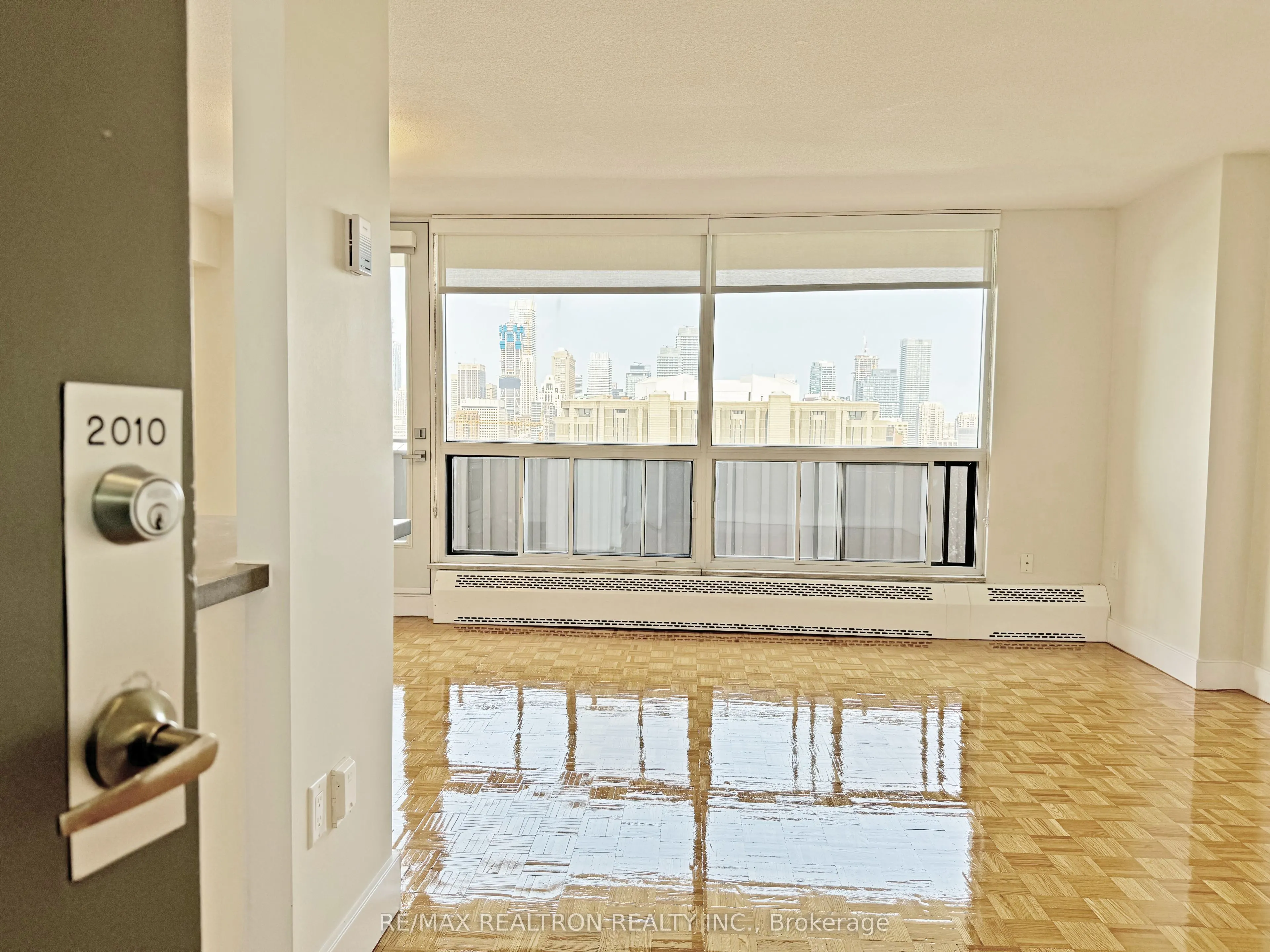 666 Spadina Avenue, #2010