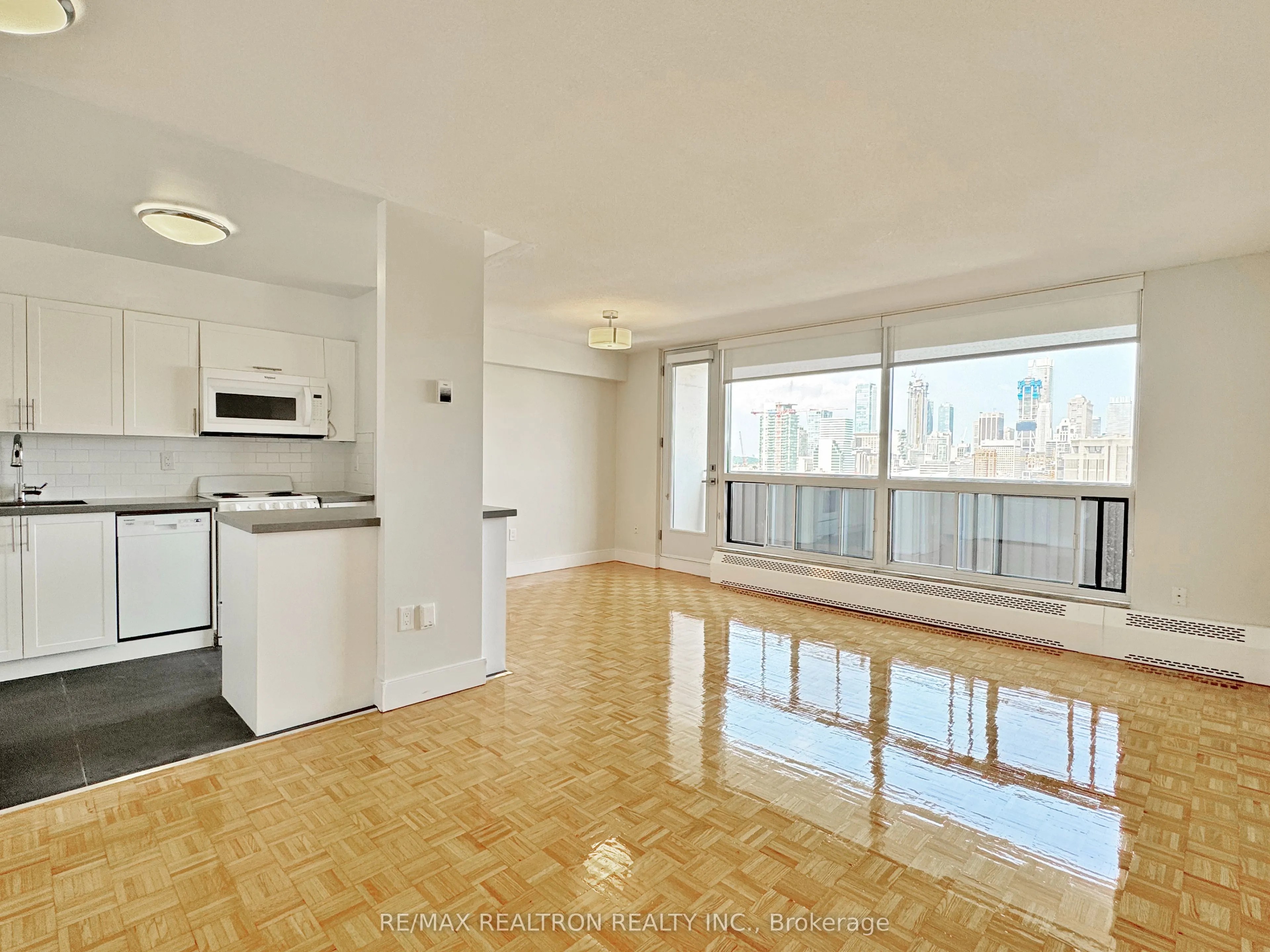 666 Spadina Avenue, #2010