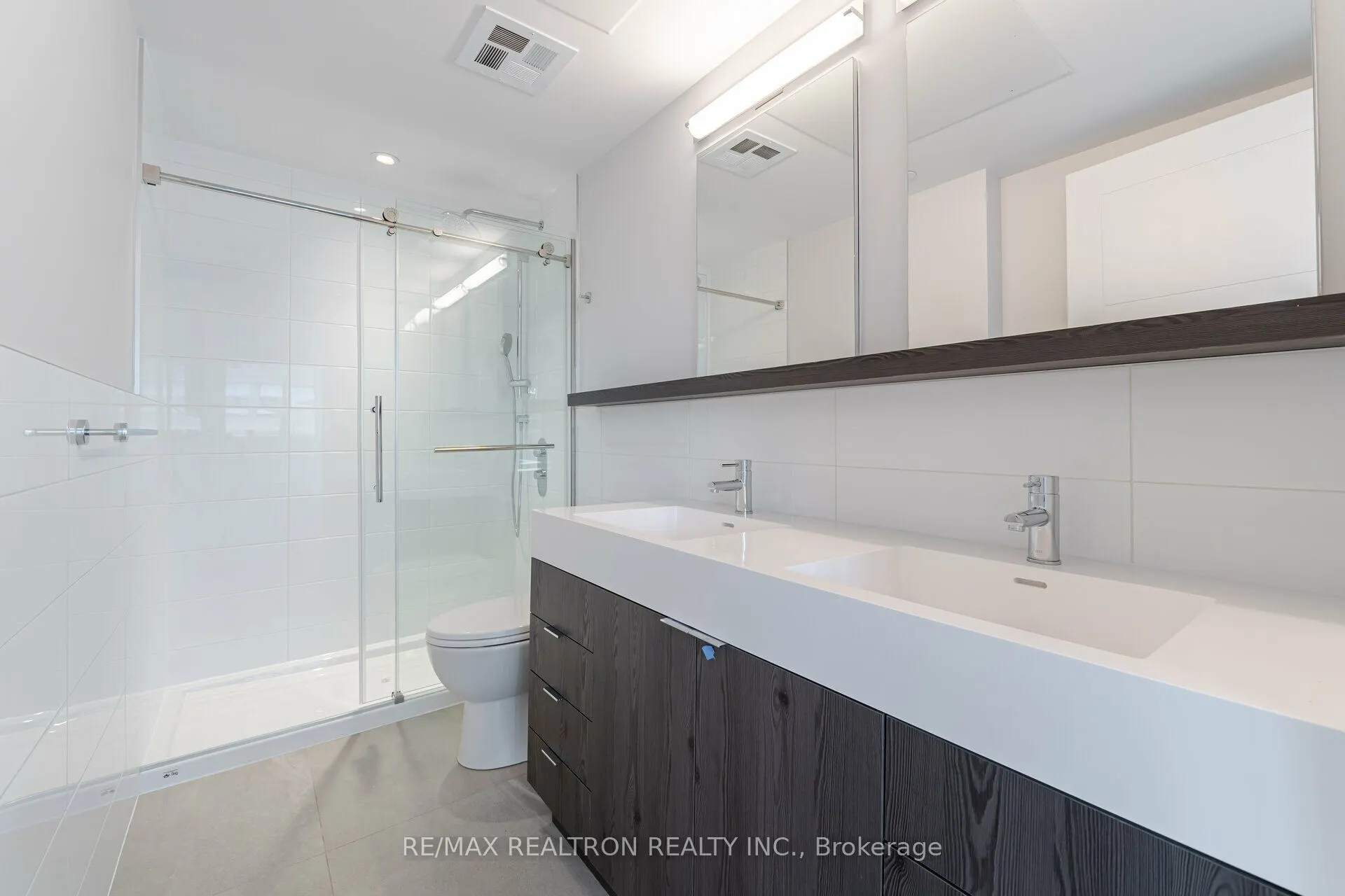 2525 Bathurst Street, #407