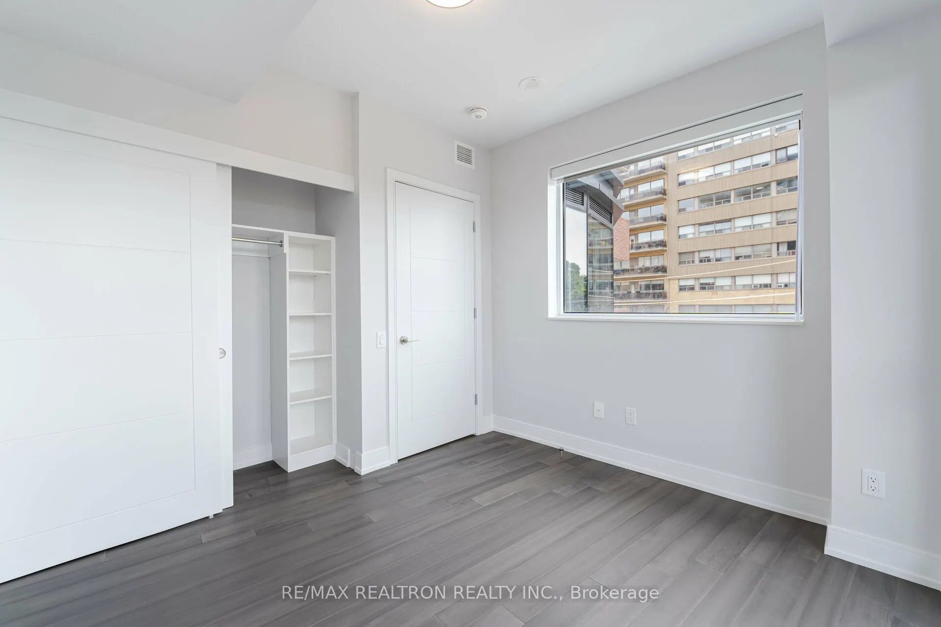 2525 Bathurst Street, #407
