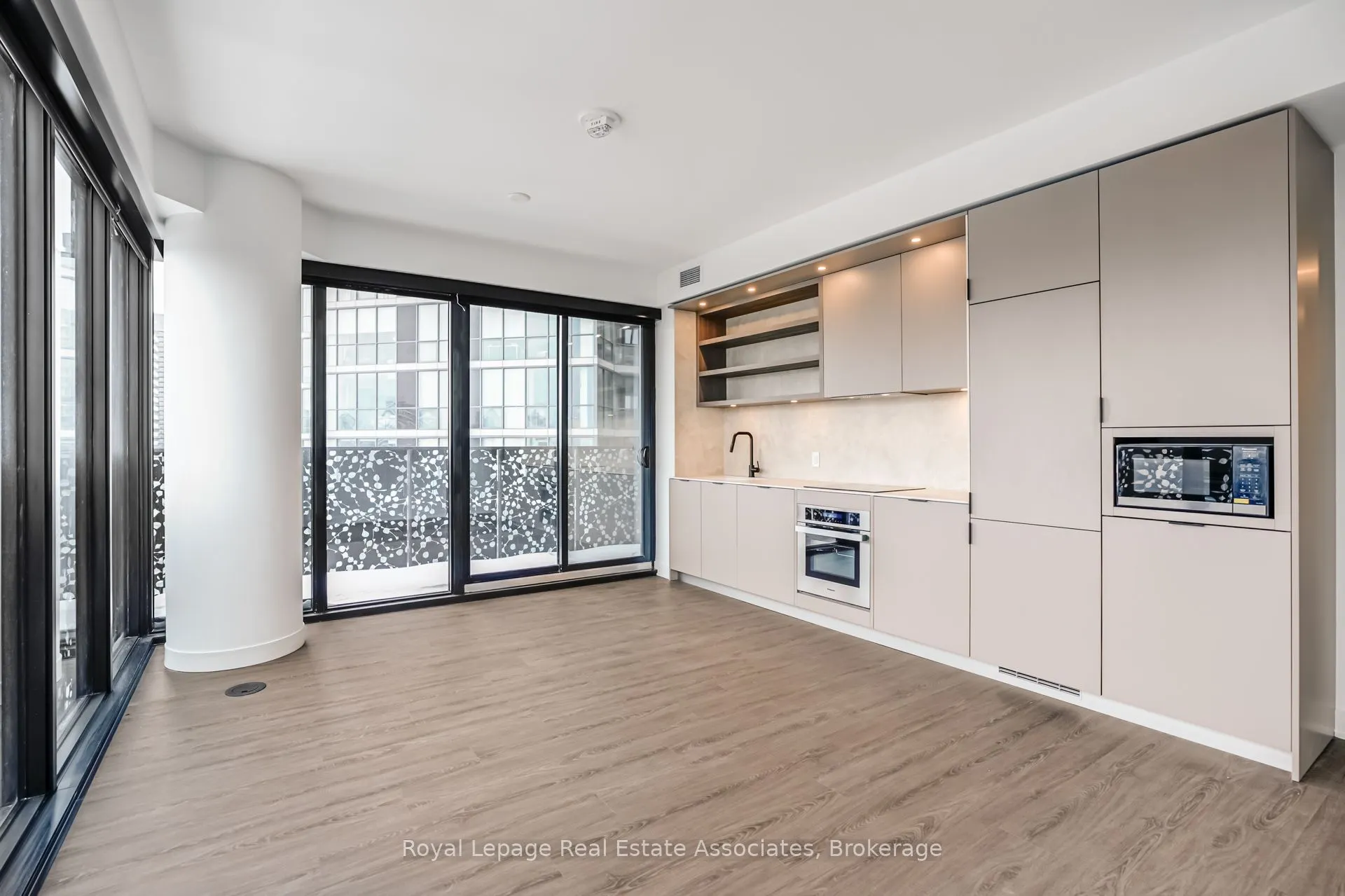 55 Charles Street E, #2206