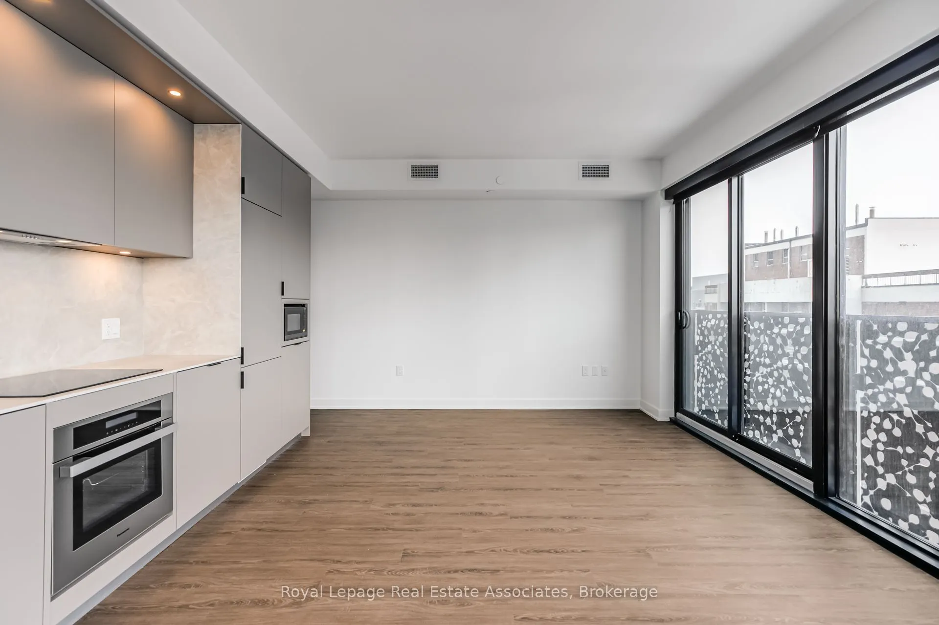 55 Charles Street E, #2206