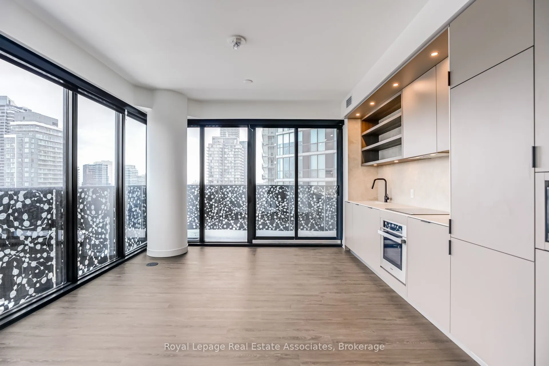 55 Charles Street E, #2206
