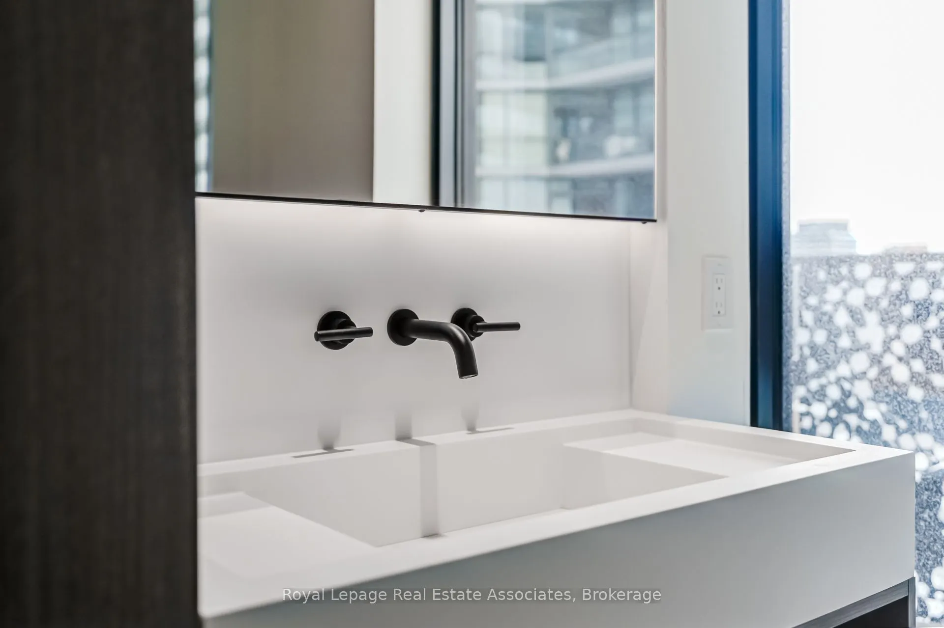 55 Charles Street E, #2206