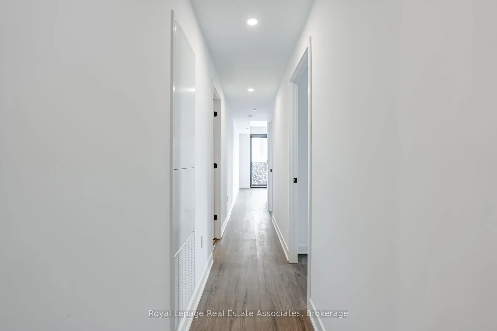 55 Charles Street E, #2206