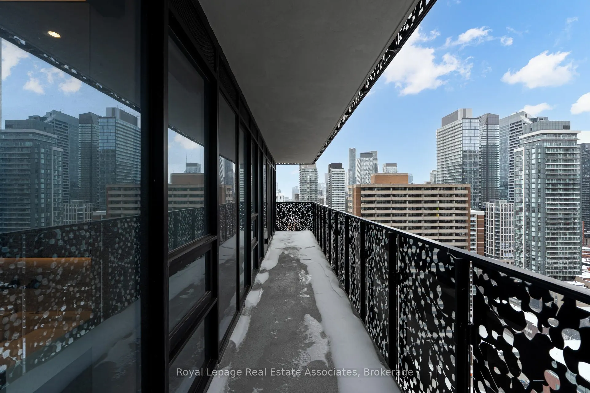 55 Charles Street E, #2206