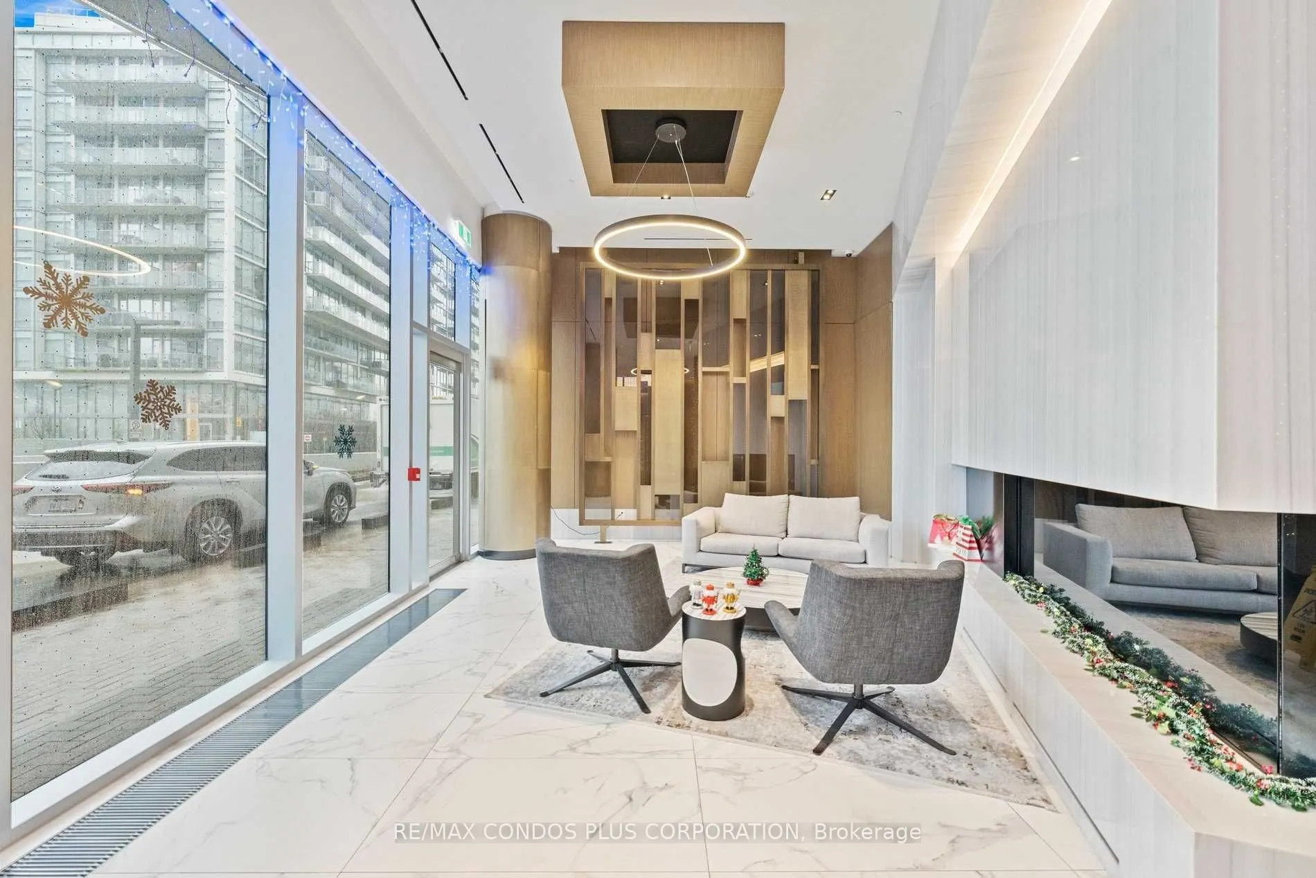 15 Queens Quay E, #703