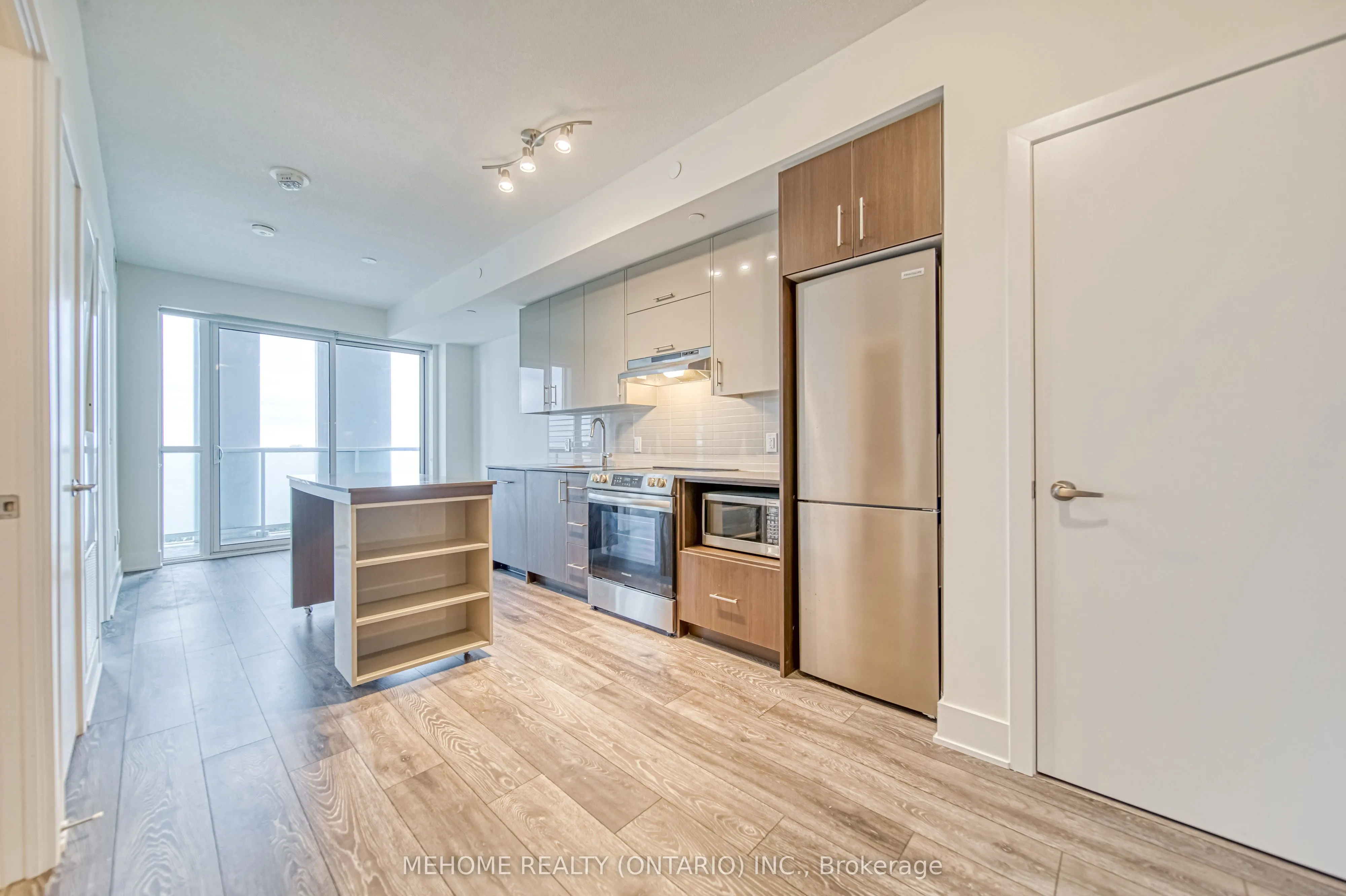 188 Fairview Mall Drive, #2607