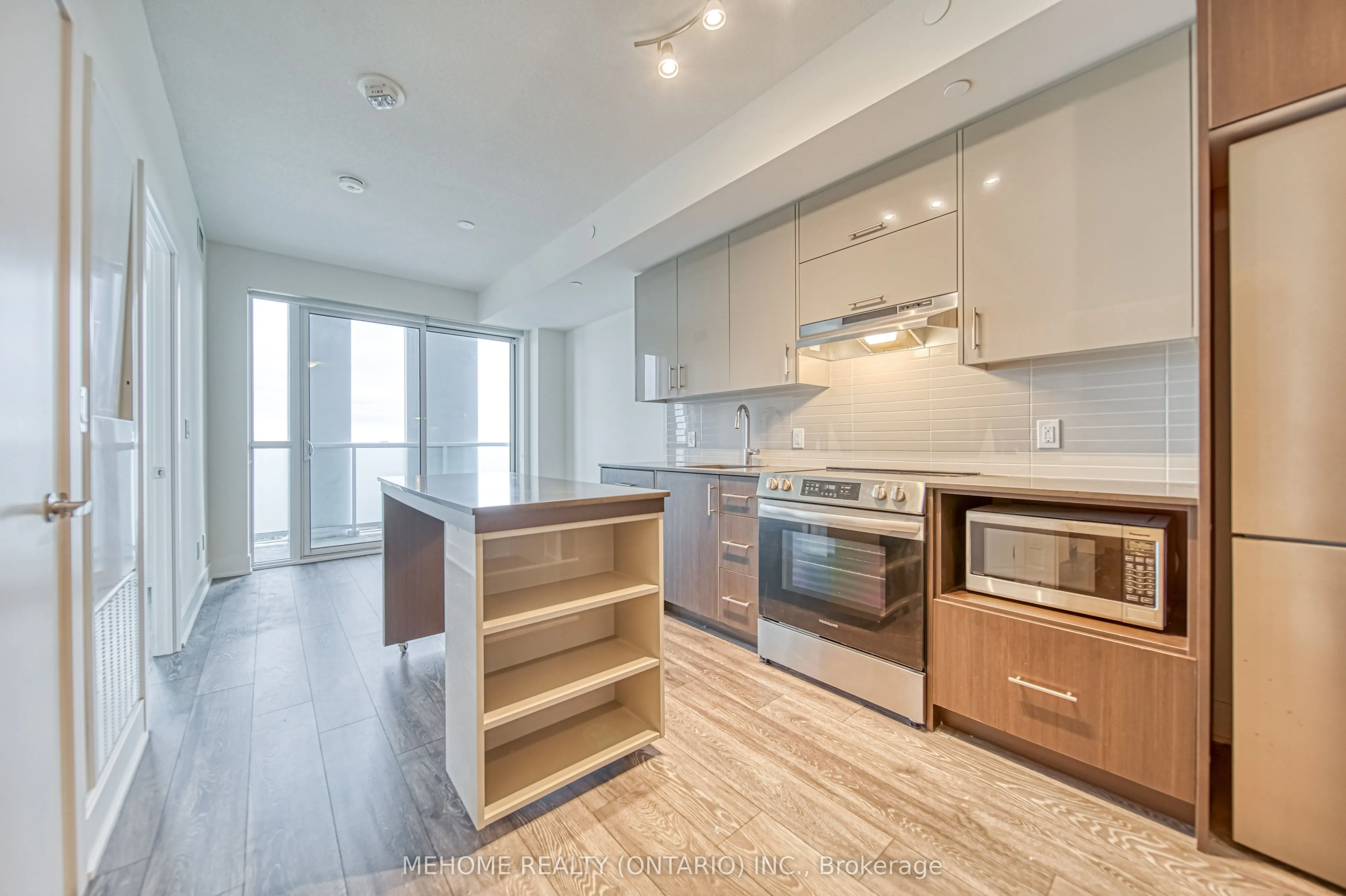 188 Fairview Mall Drive, #2607