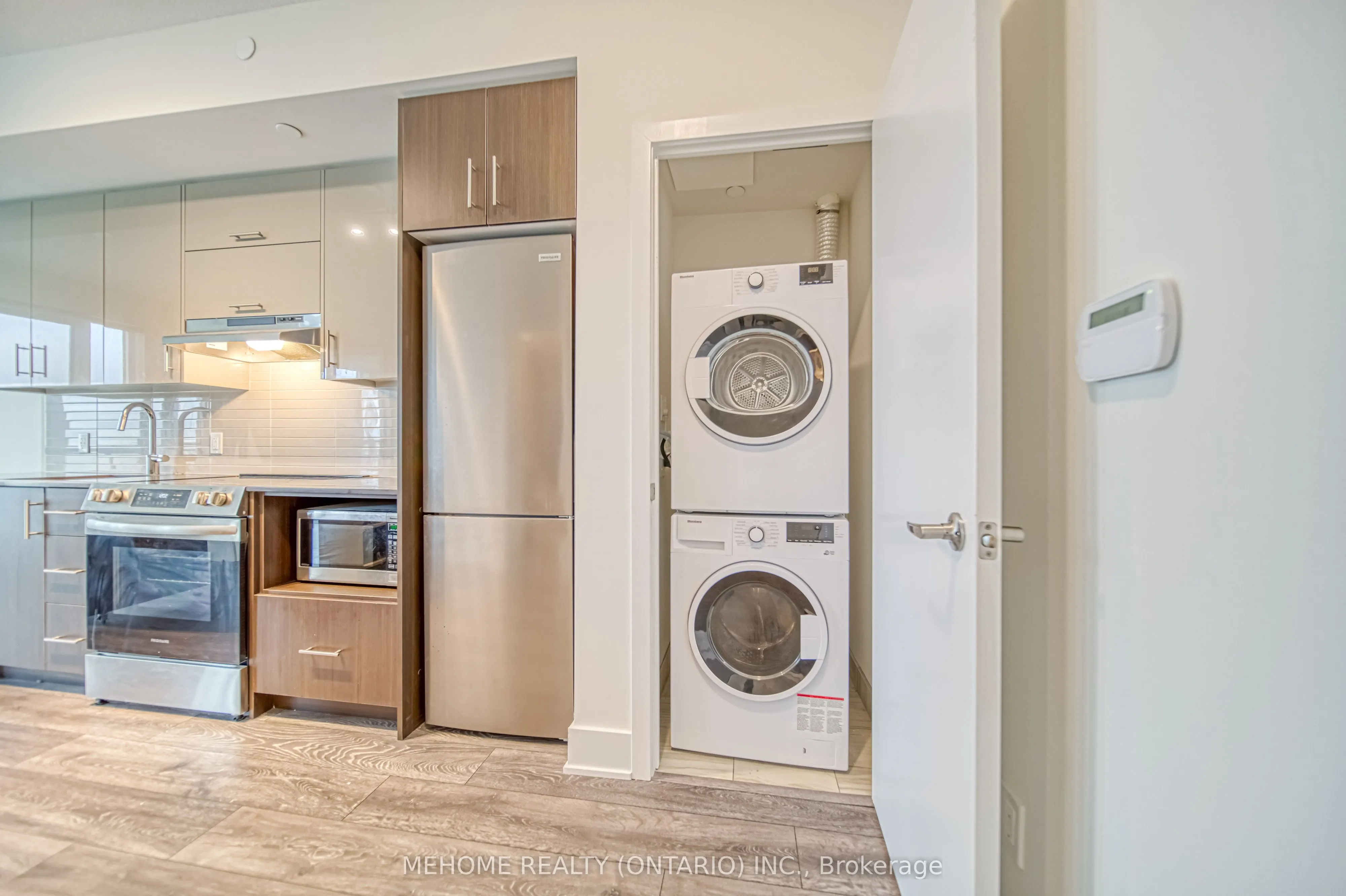 188 Fairview Mall Drive, #2607