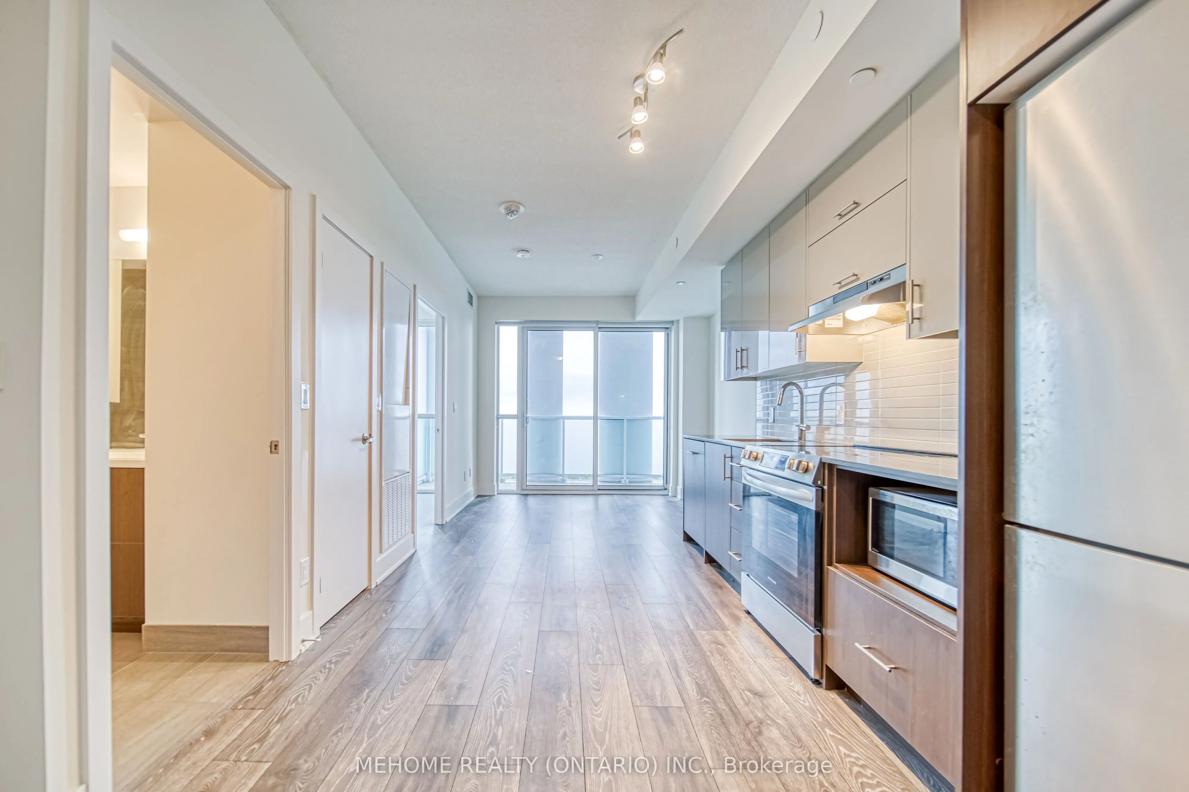188 Fairview Mall Drive, #2607