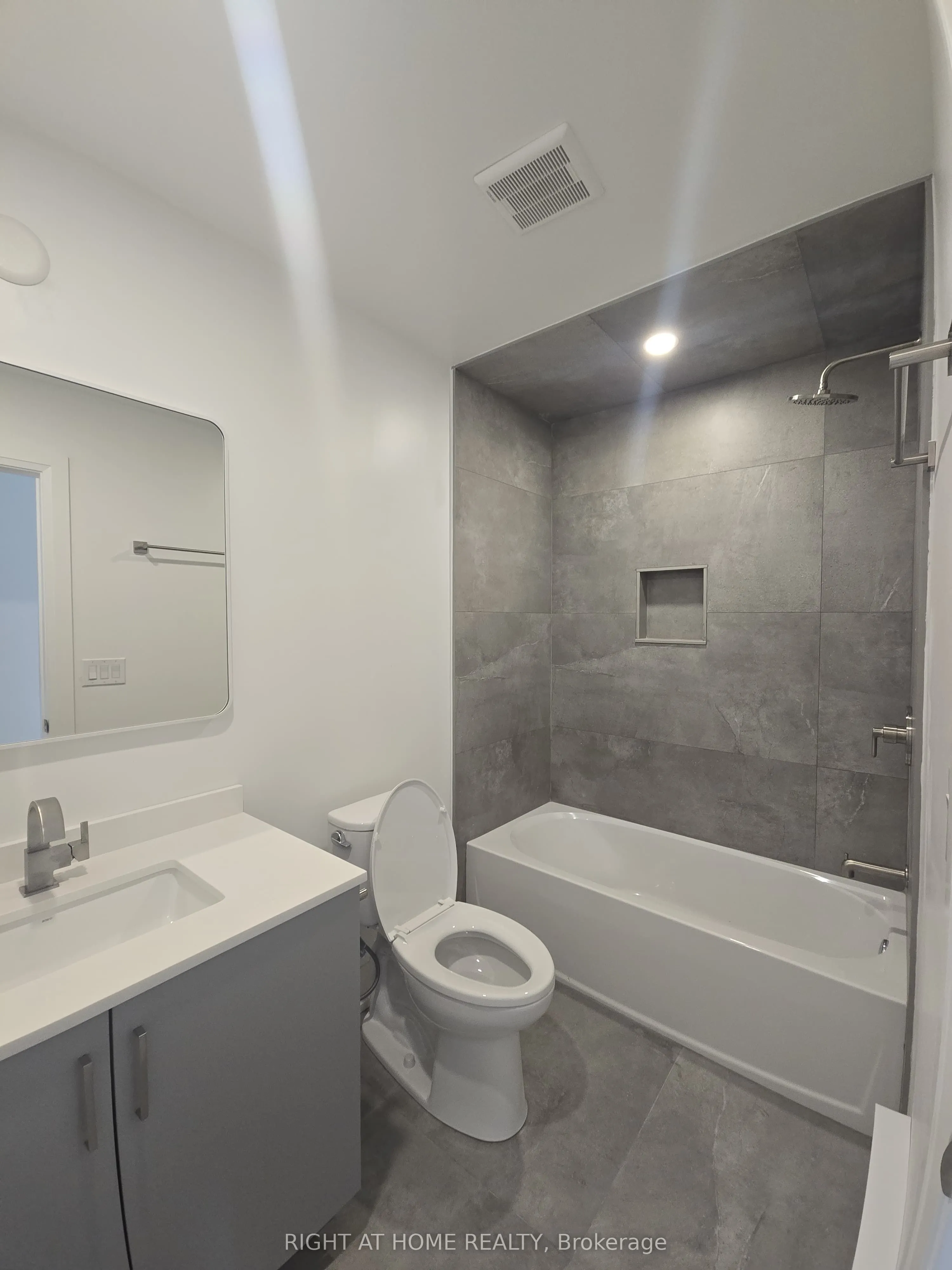 696 Winona Drive, #3