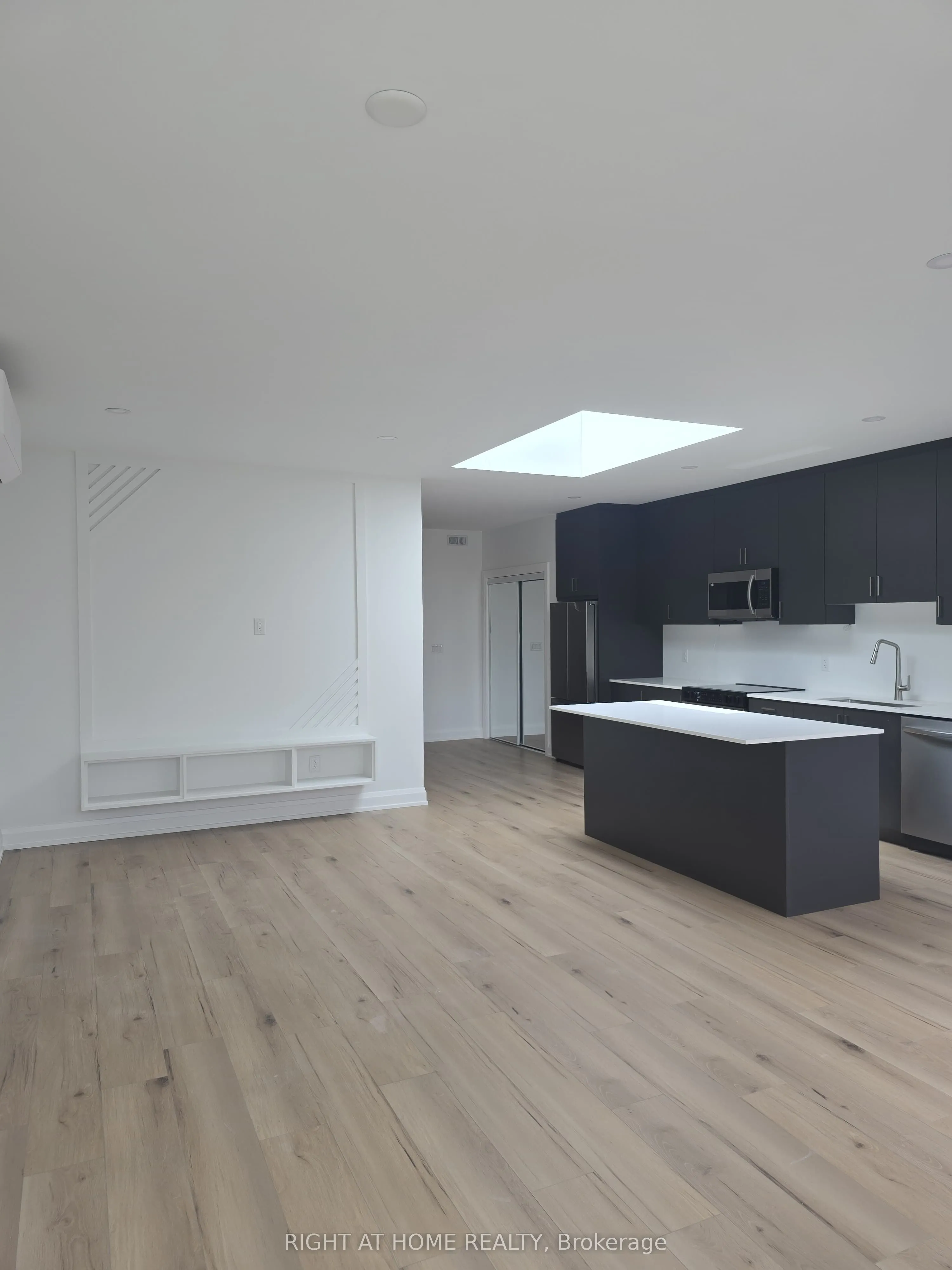 696 Winona Drive, #3