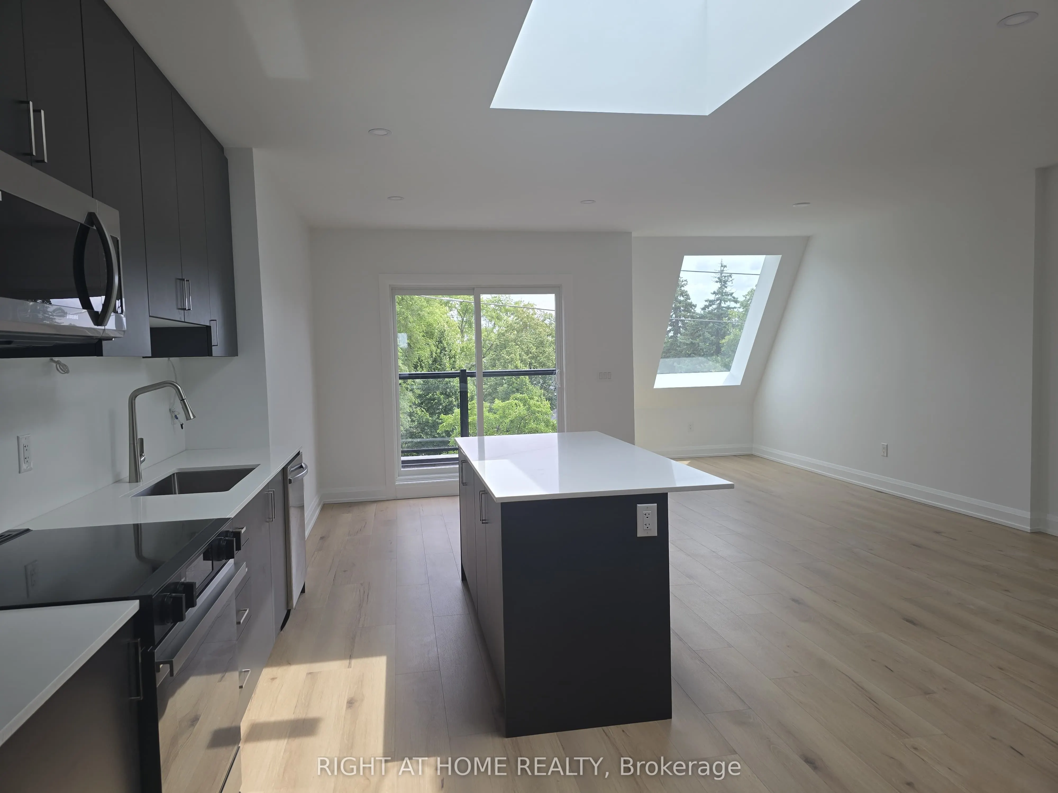 696 Winona Drive, #3