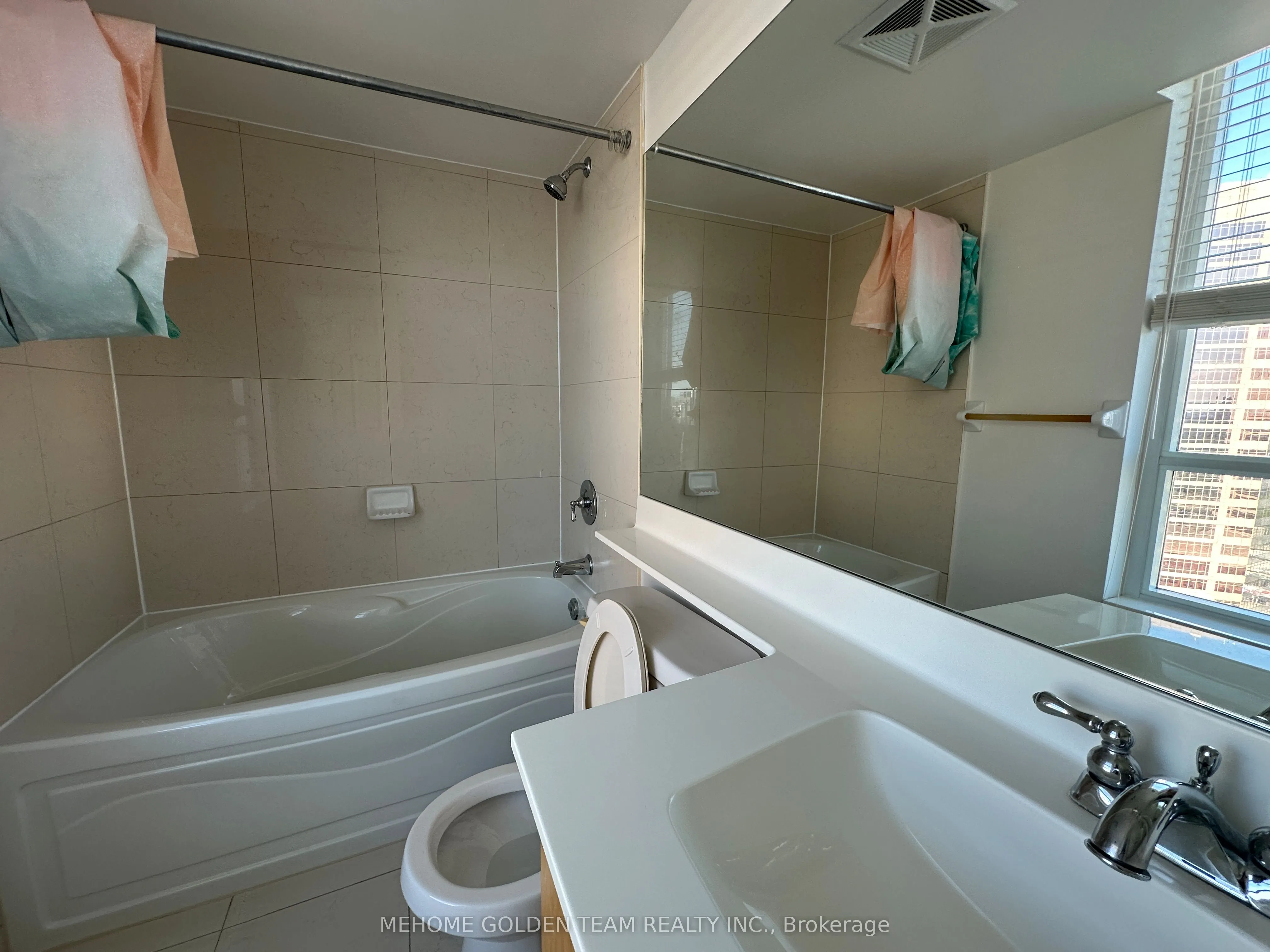 25 Greenview Avenue, #1926
