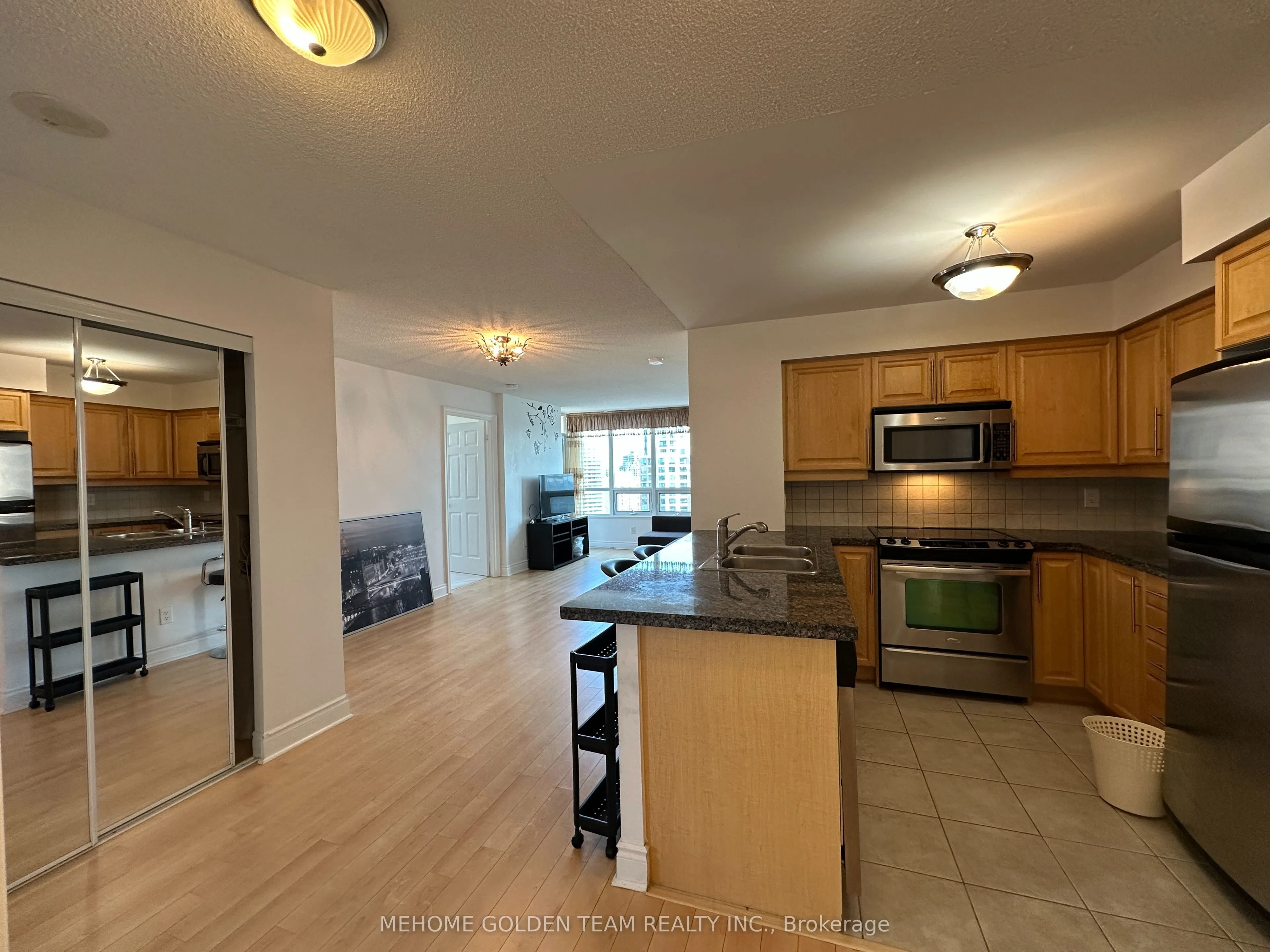 25 Greenview Avenue, #1926